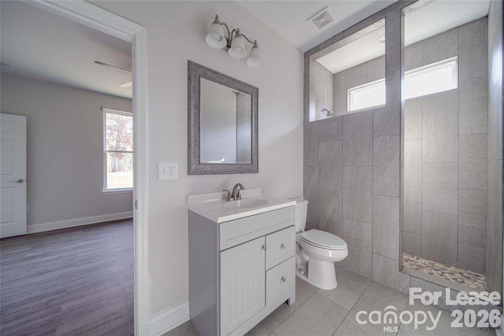 112 Rockwell Court Property Photo 38
