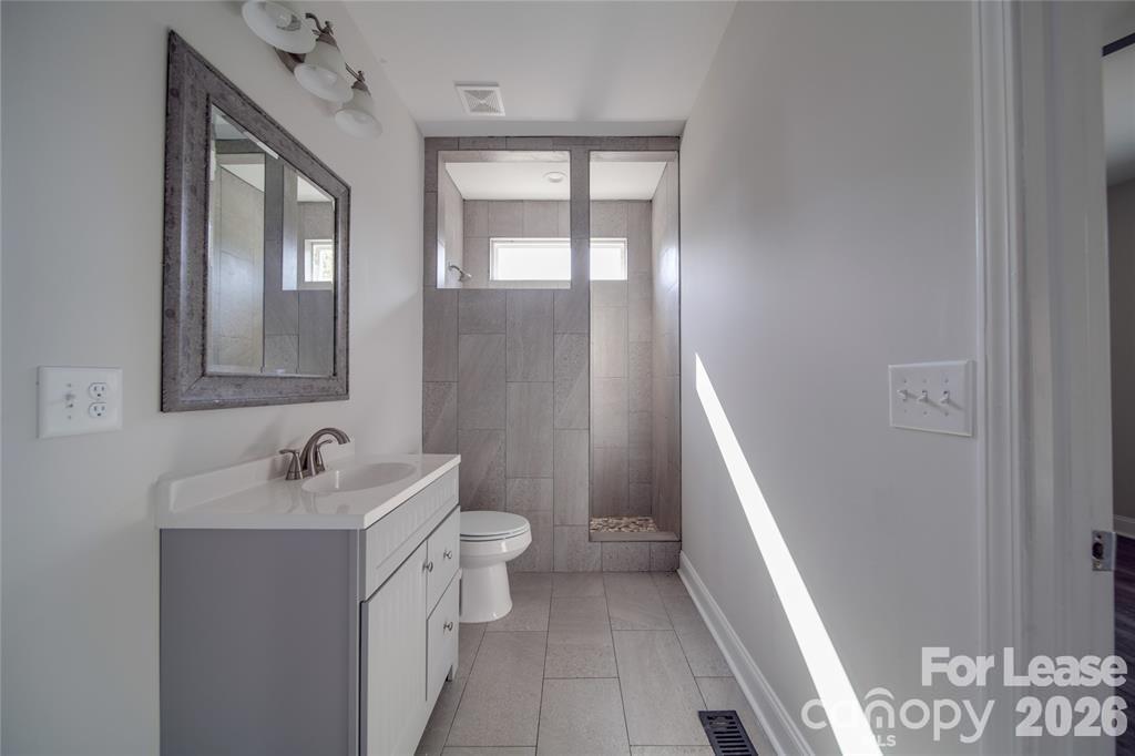 112 Rockwell Court Property Photo 39