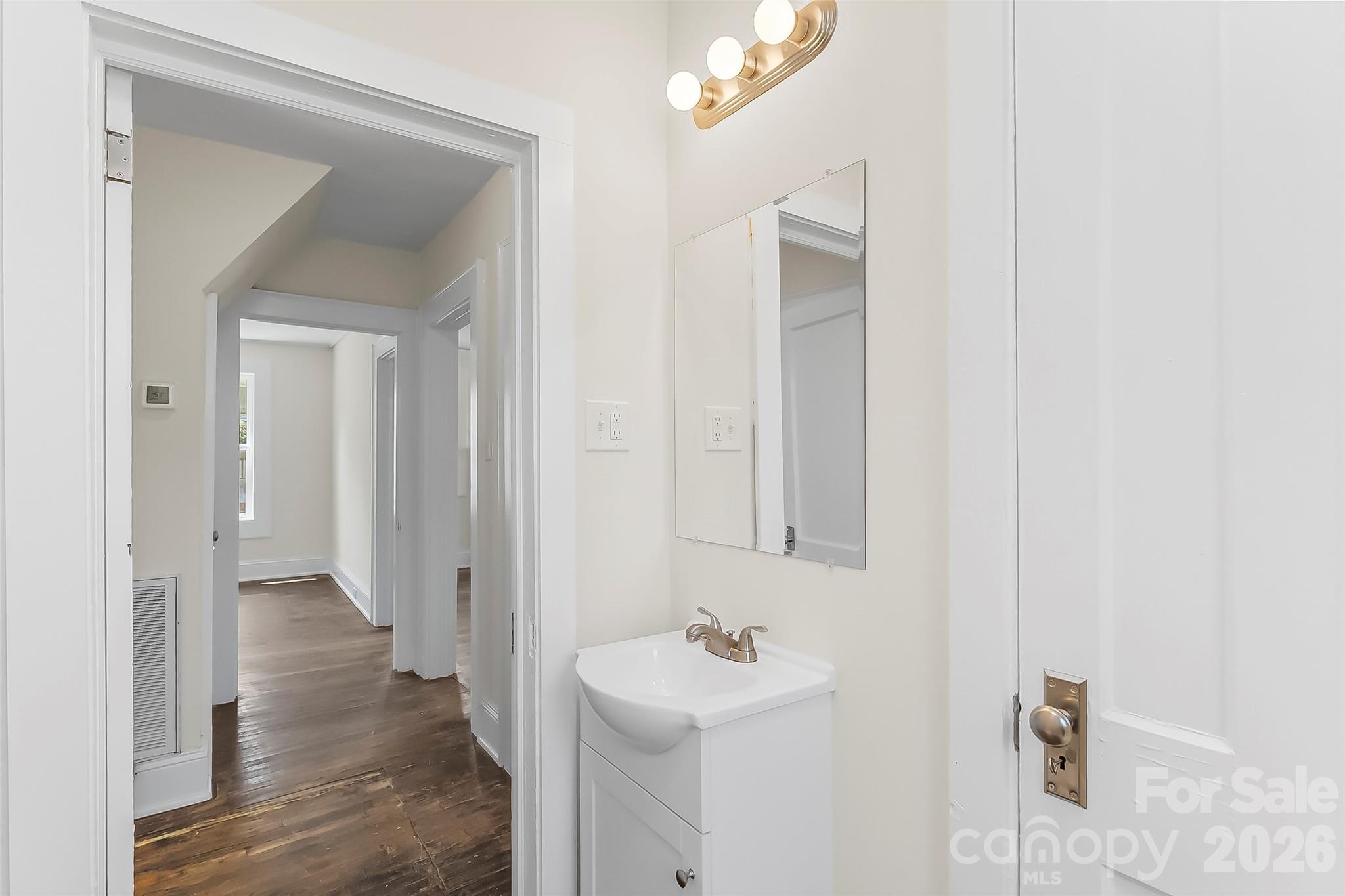 608 E Concord Street Property Photo 11