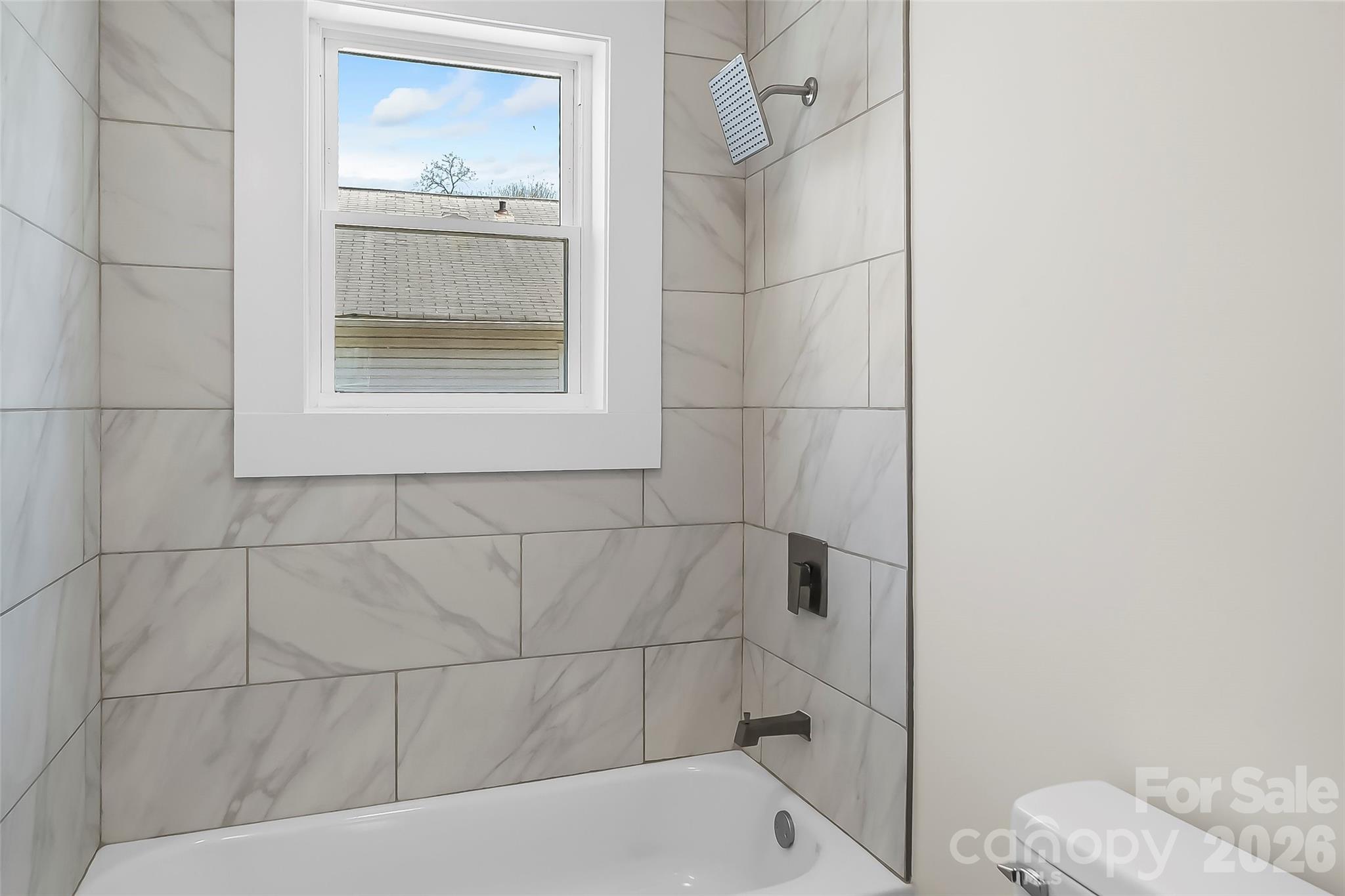 608 E Concord Street Property Photo 12