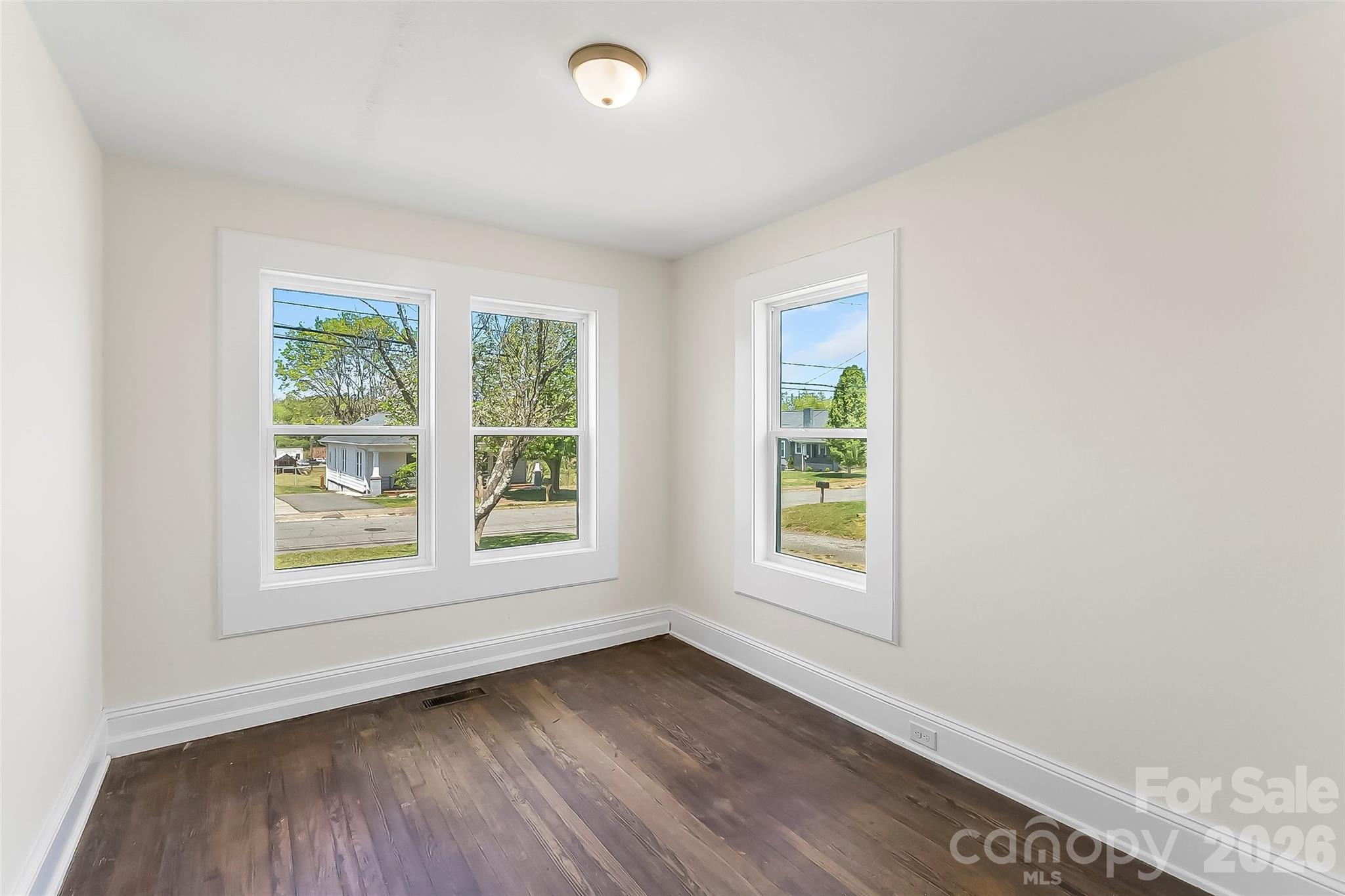 608 E Concord Street Property Photo 13