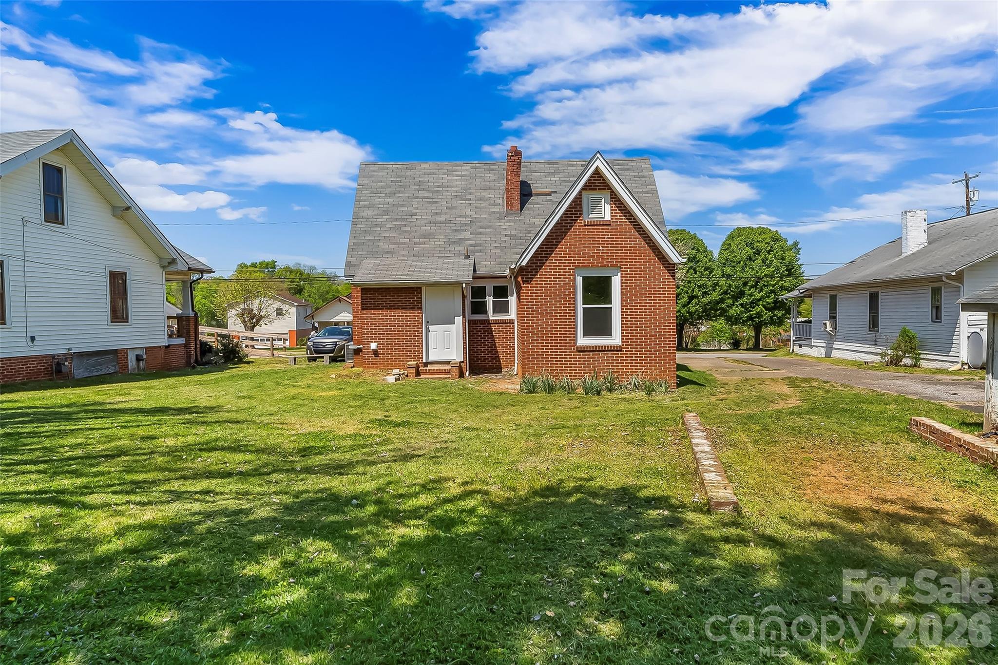 608 E Concord Street Property Photo 20