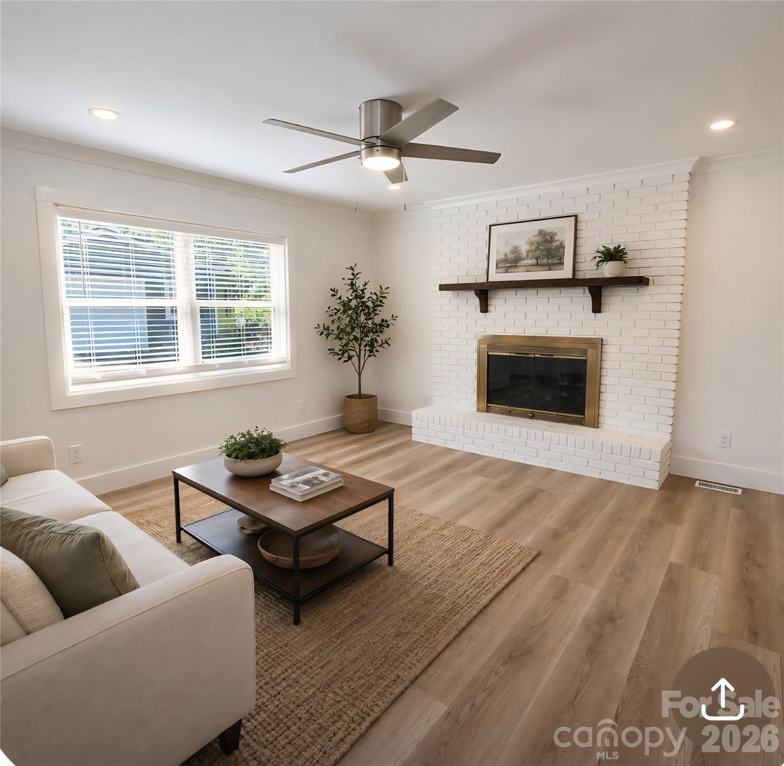 421 Kingfield Drive Property Photo 6