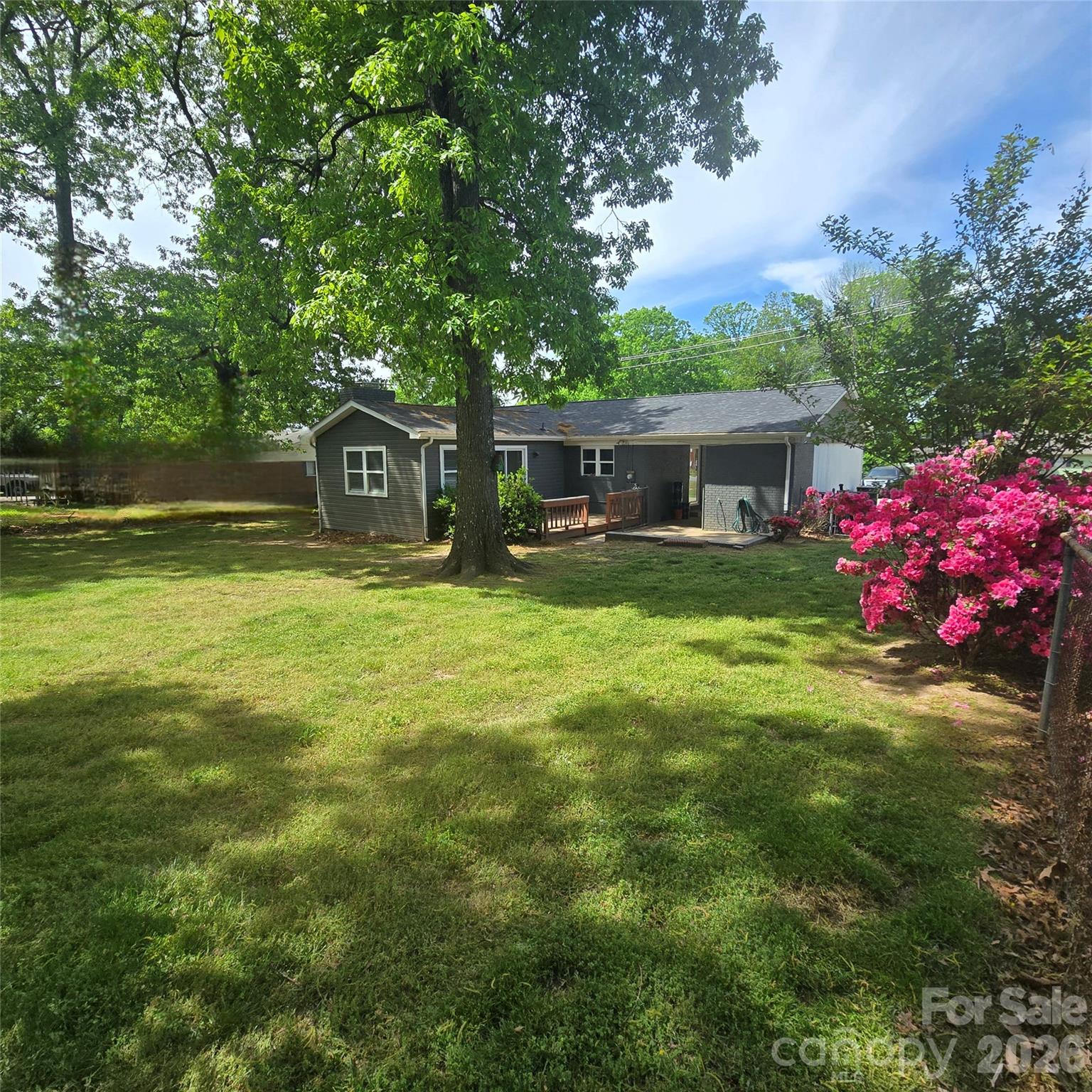 421 Kingfield Drive Property Photo 14