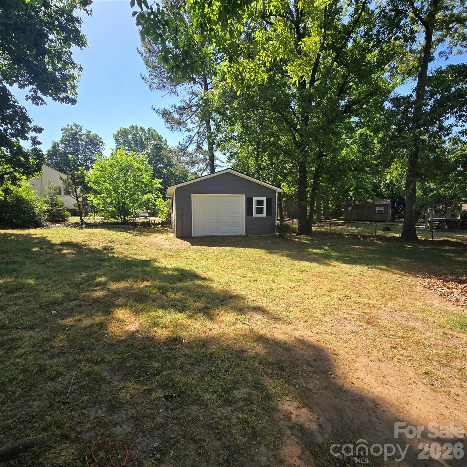 421 Kingfield Drive Property Photo 15