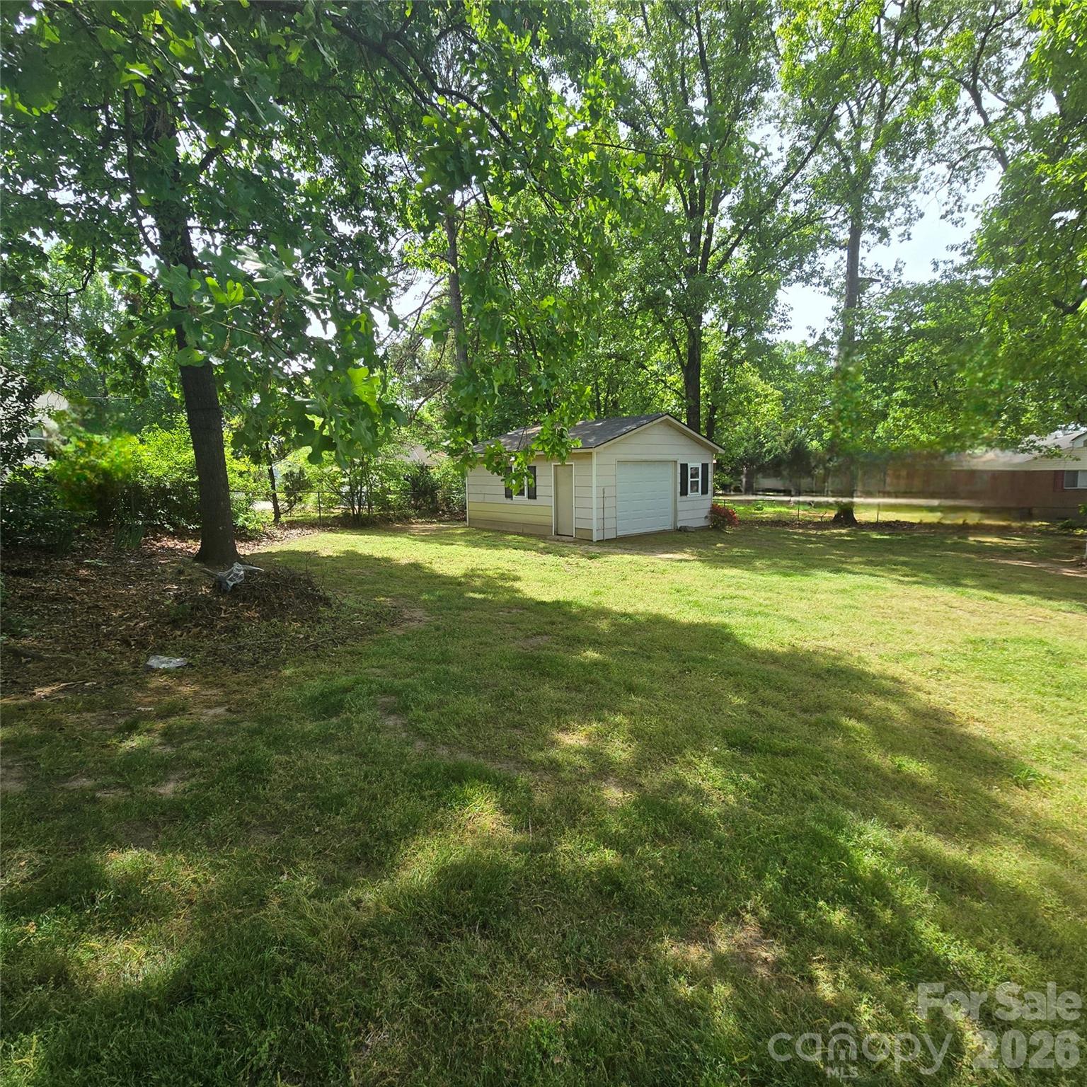 421 Kingfield Drive Property Photo 16
