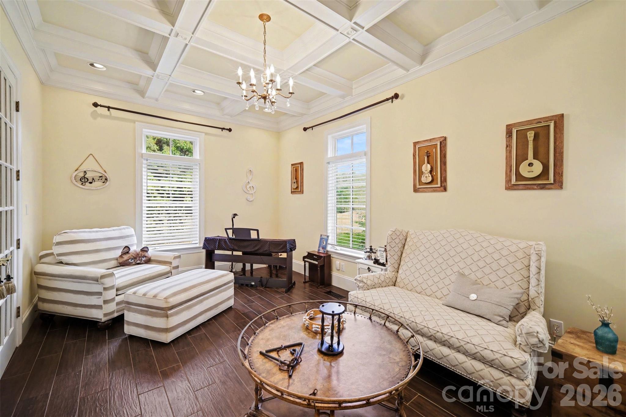2929 Laura Road Property Photo 9