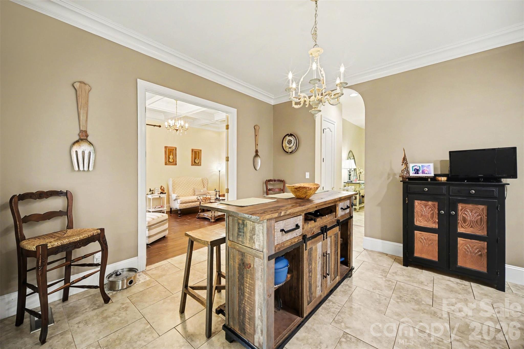 2929 Laura Road Property Photo 12