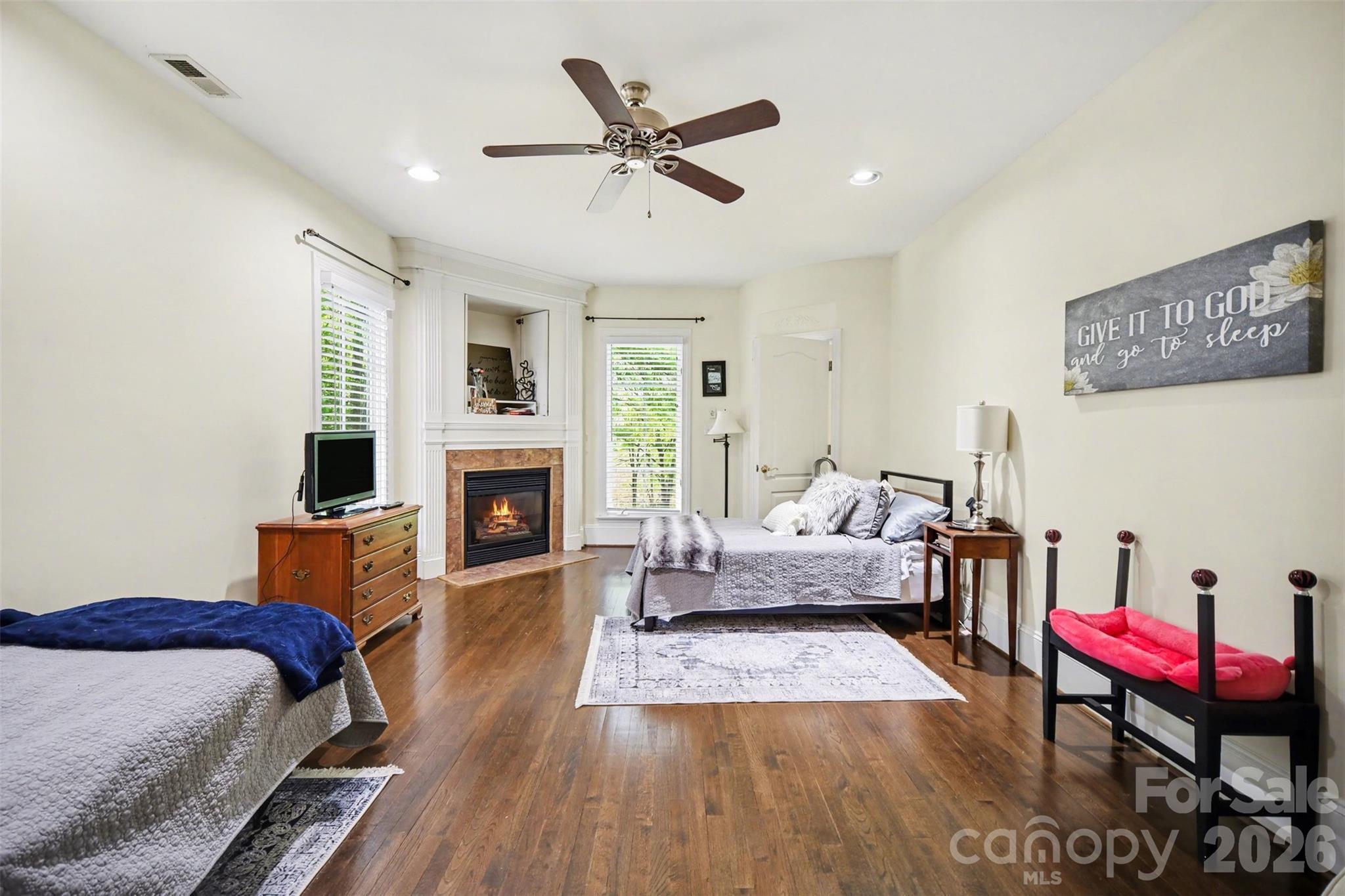 2929 Laura Road Property Photo 24
