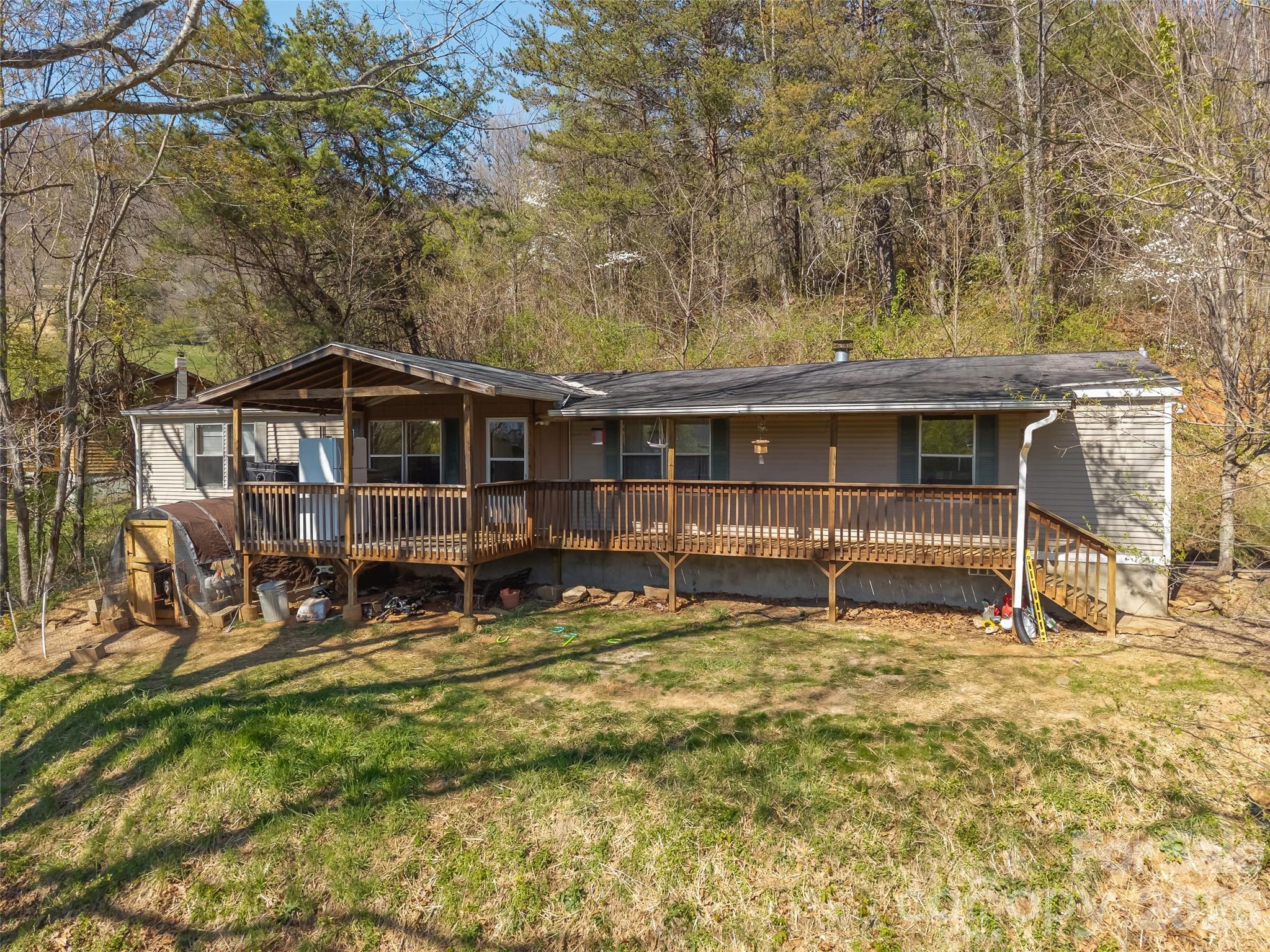 301 Matthew Lane Property Photo 1