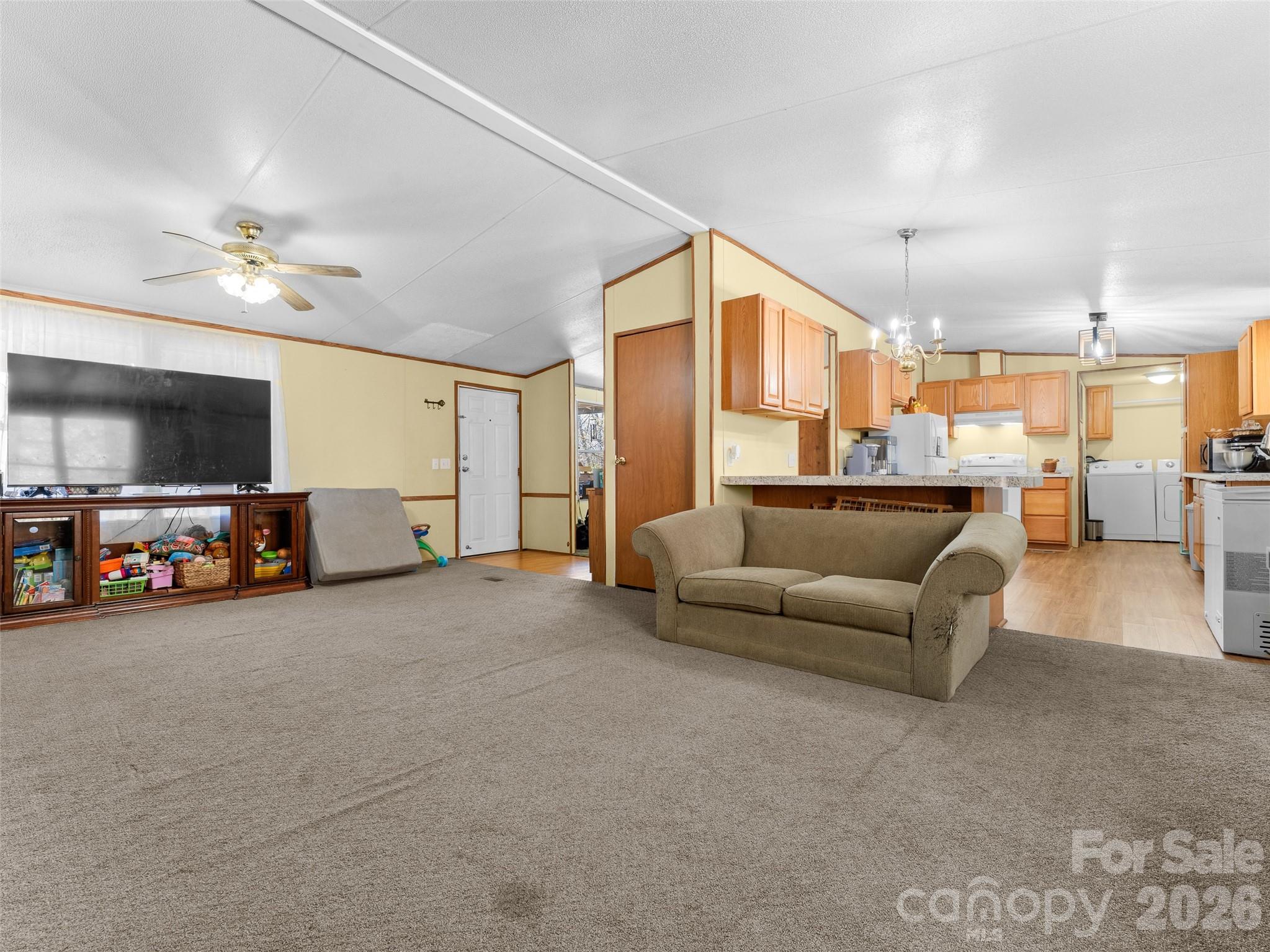 301 Matthew Lane Property Photo 4