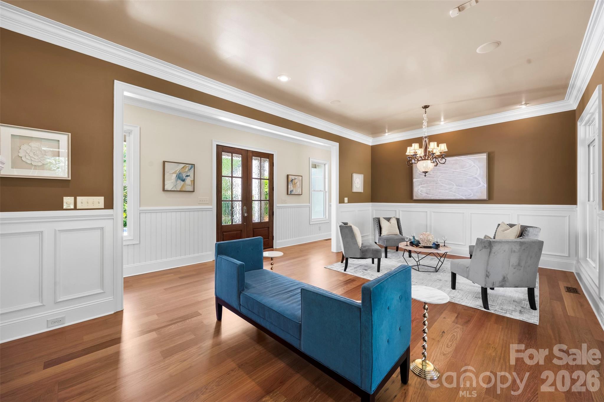 3729 Eaglebrook Drive Property Photo 4
