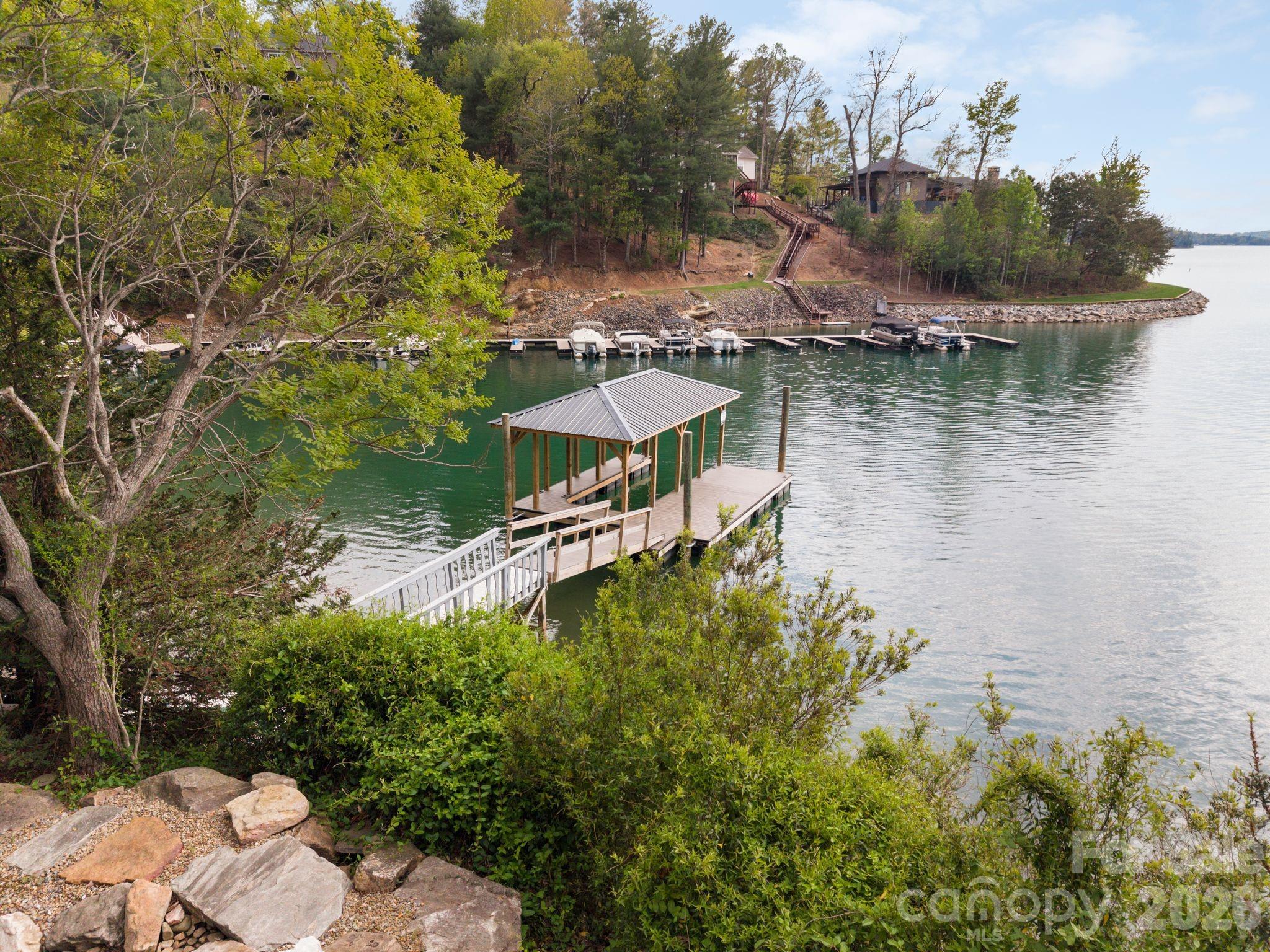 4950 Canterbury Place Property Photo 7