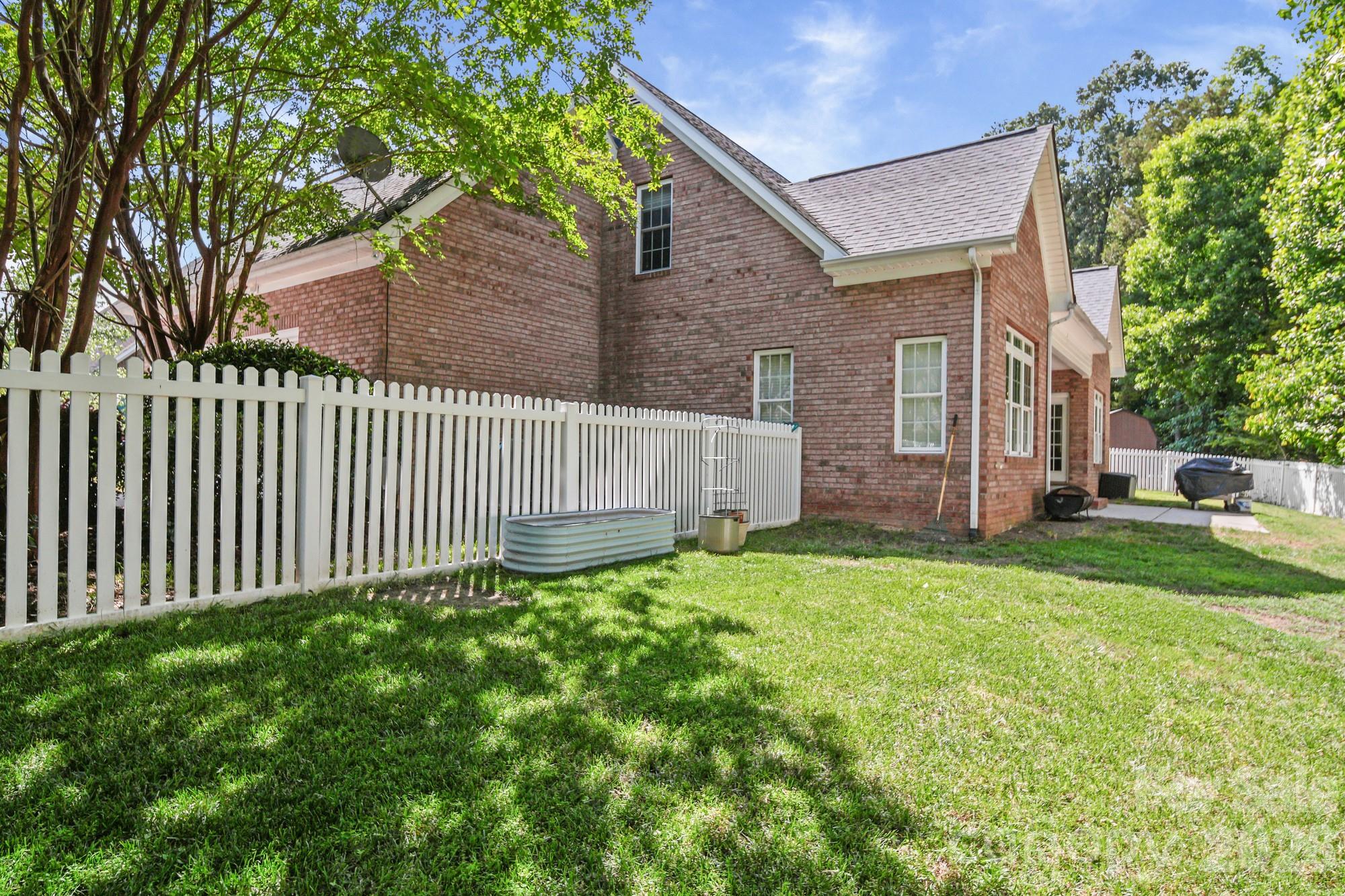 234 Lagoda Drive Property Photo 11