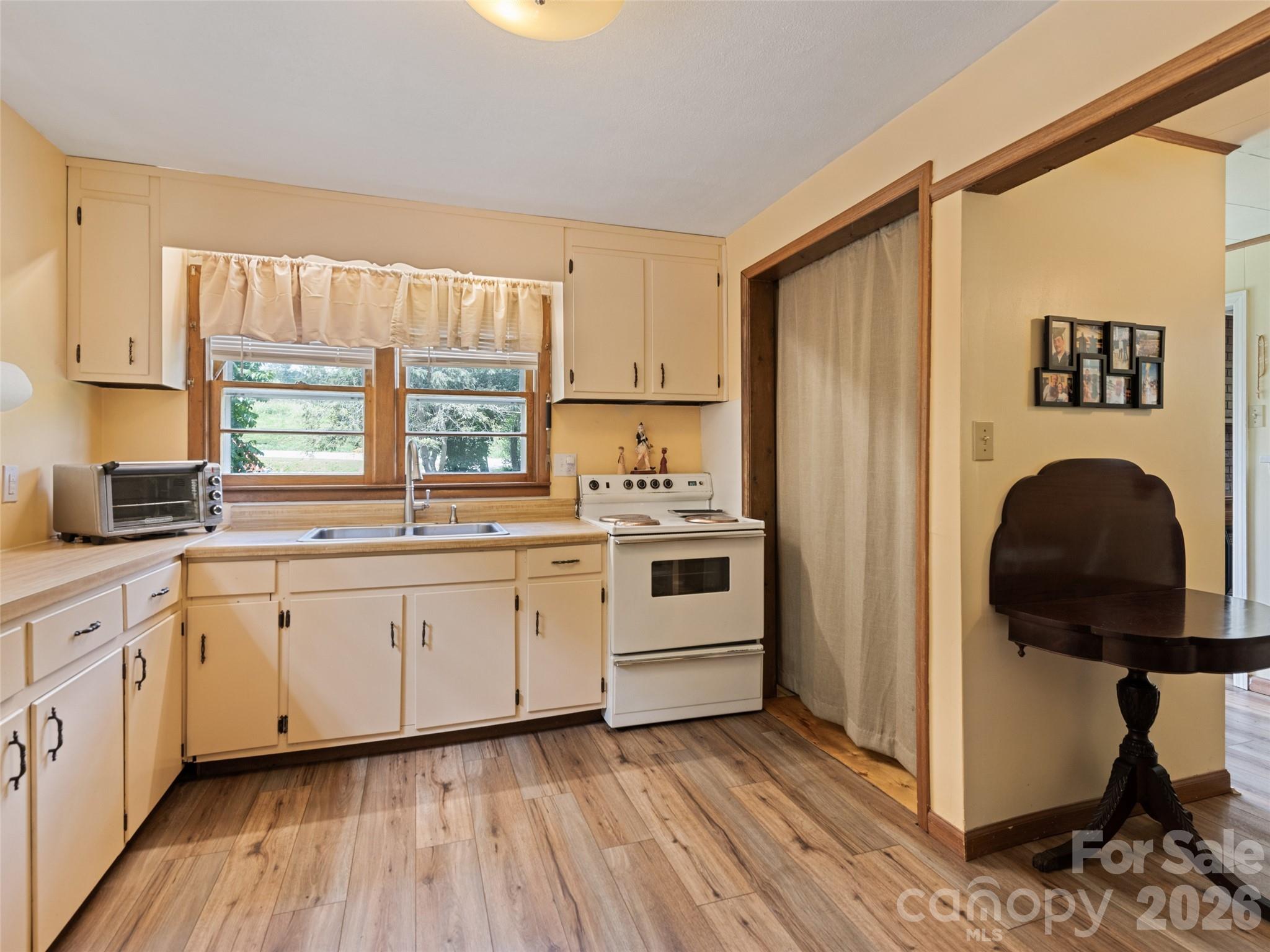 1714 Iron Duff Road Property Photo 11