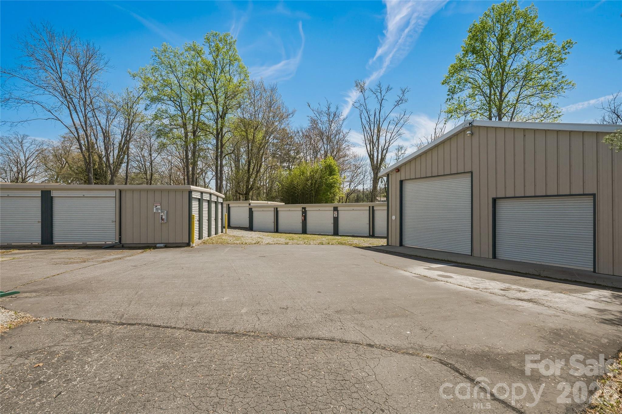 130 Oakland Hill Drive Property Photo 7