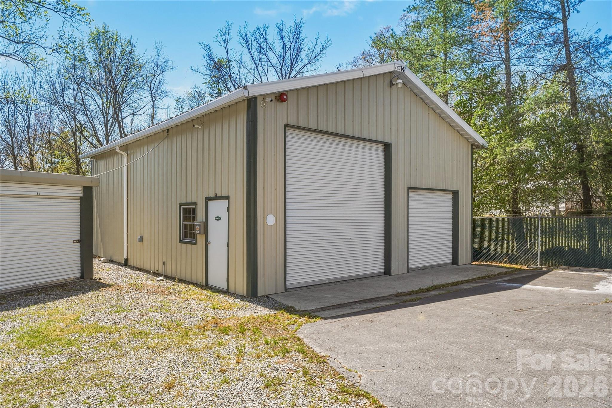 130 Oakland Hill Drive Property Photo 8
