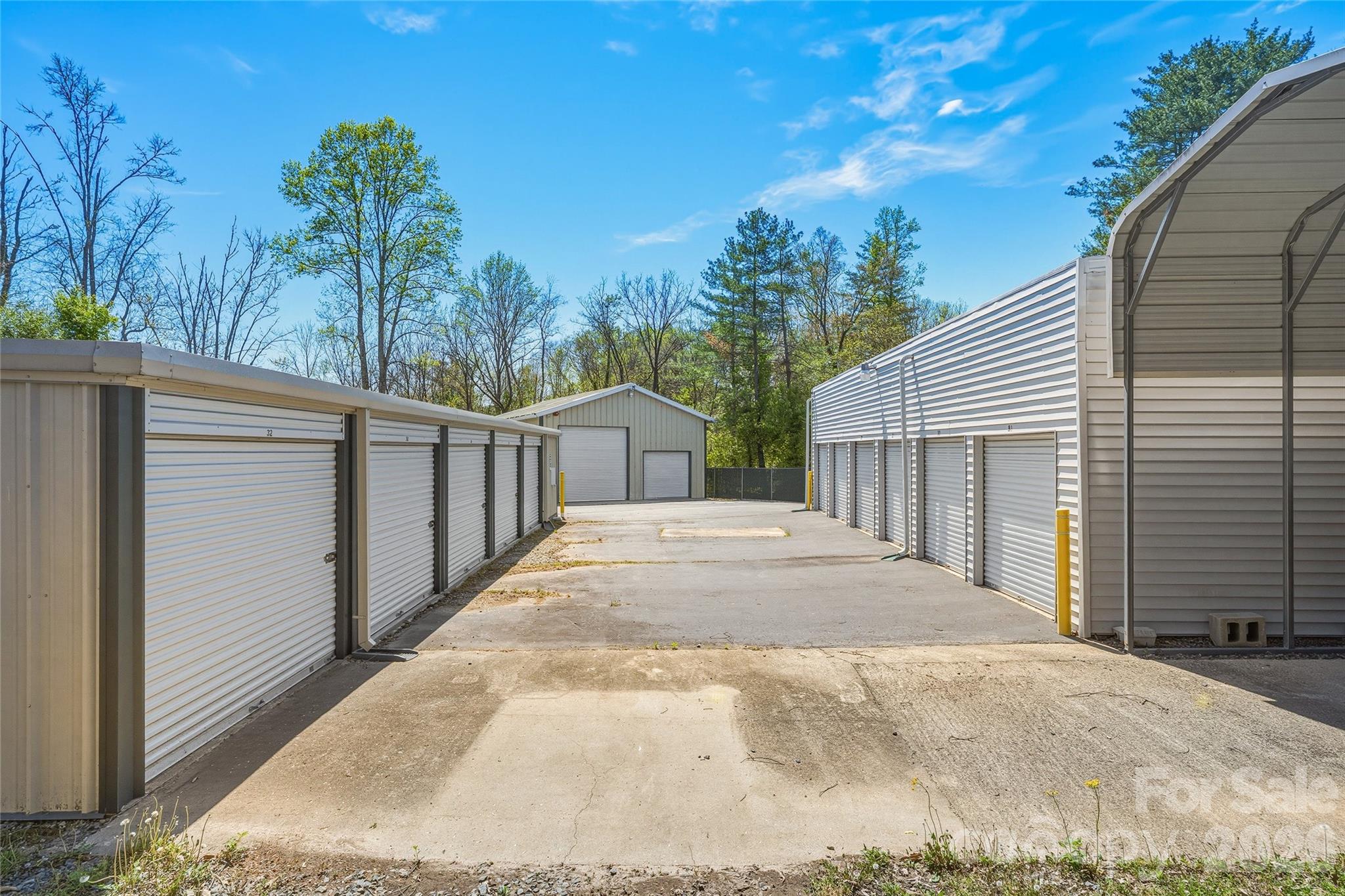 130 Oakland Hill Drive Property Photo 14