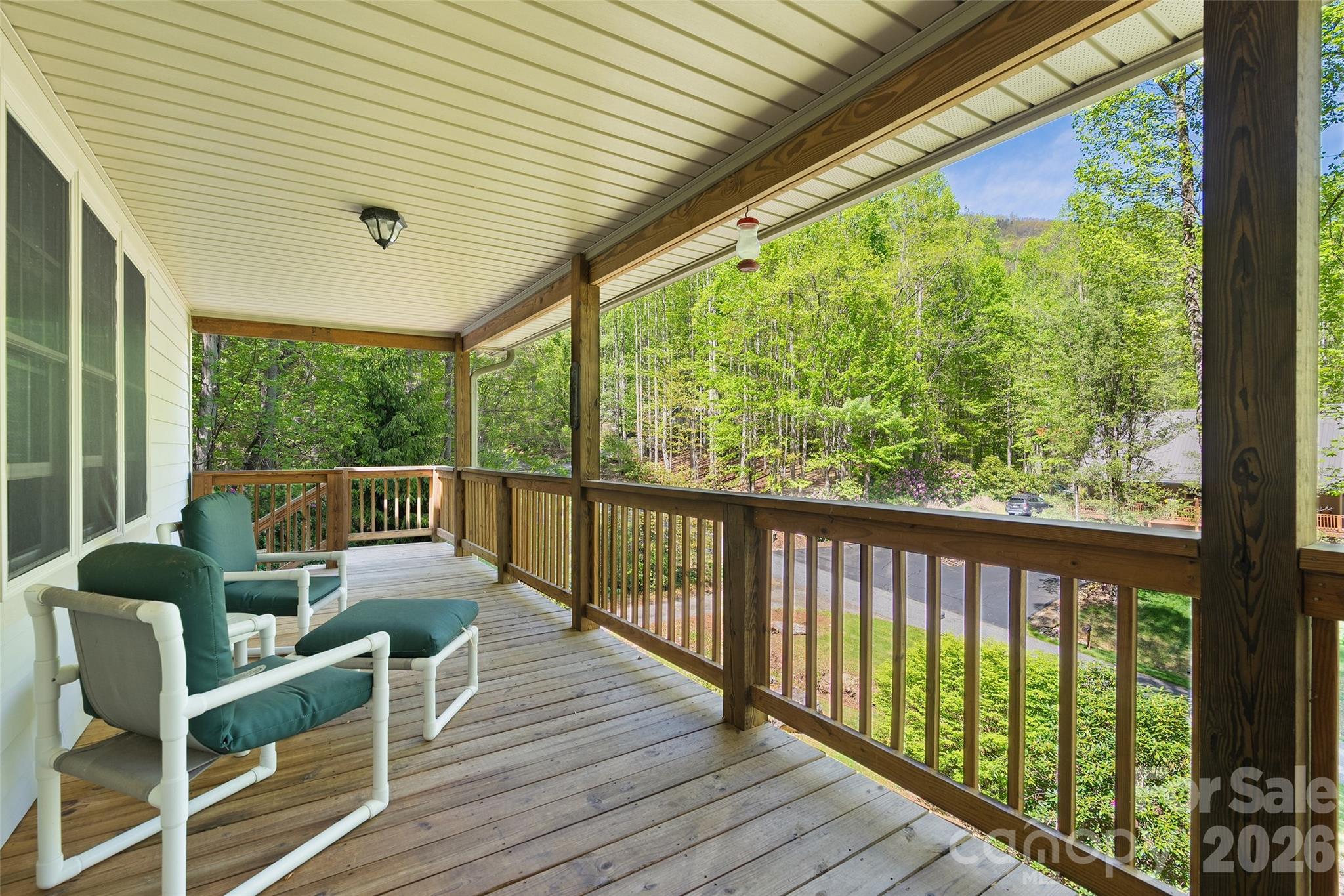 93 Streamside Drive Property Photo 4