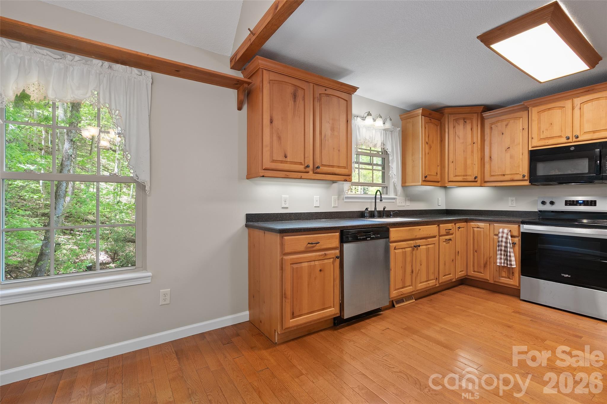 93 Streamside Drive Property Photo 13