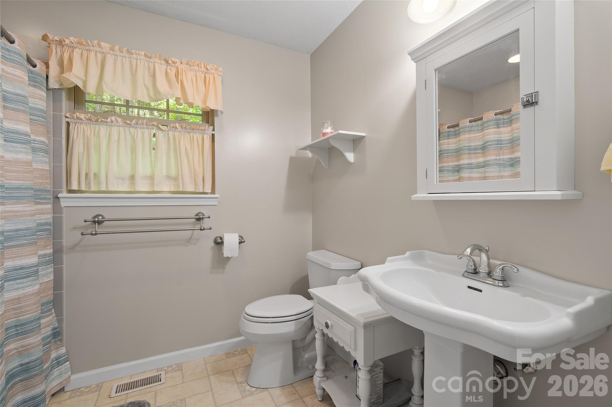 93 Streamside Drive Property Photo 21