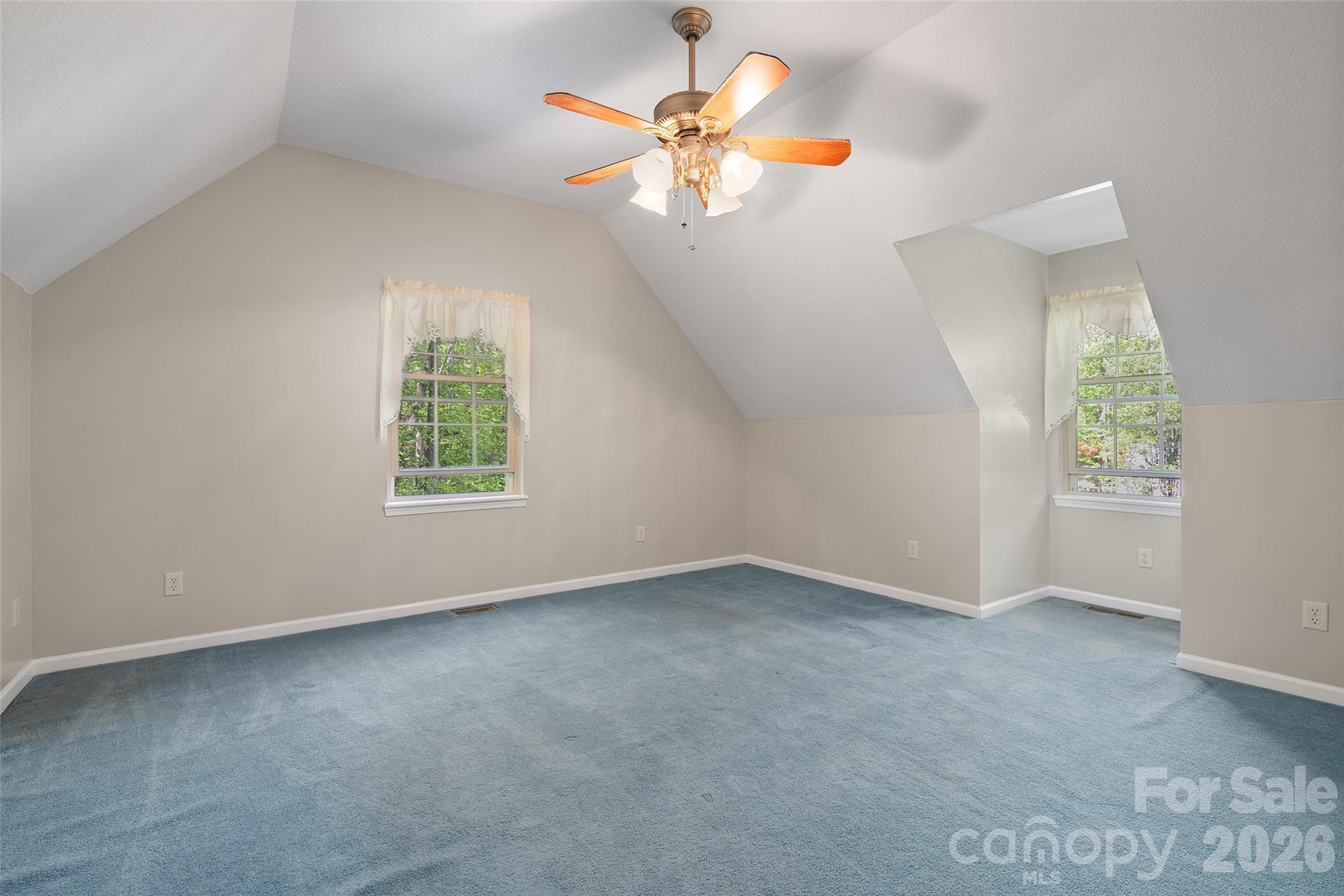 93 Streamside Drive Property Photo 23