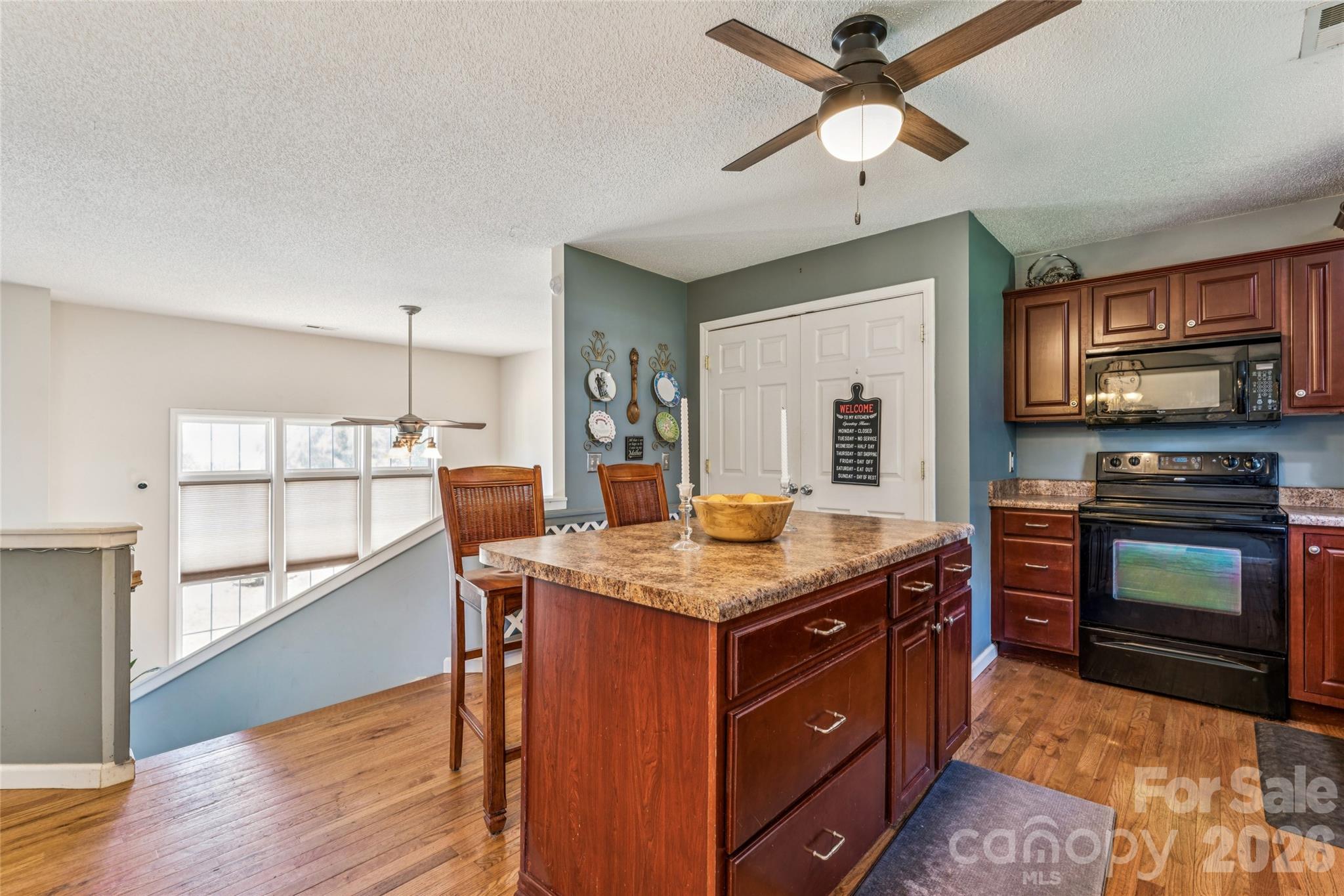 4 Miss Julia Way Property Photo 8