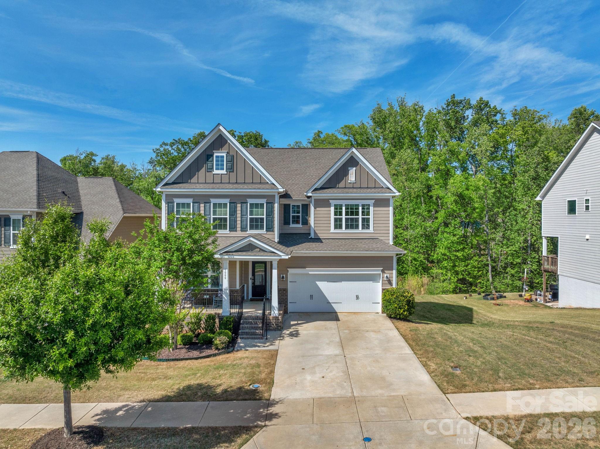 5000 Lily Pond Circle Property Photo 2