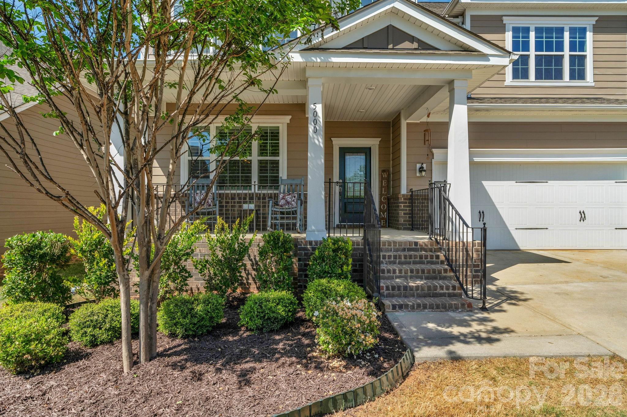 5000 Lily Pond Circle Property Photo 3