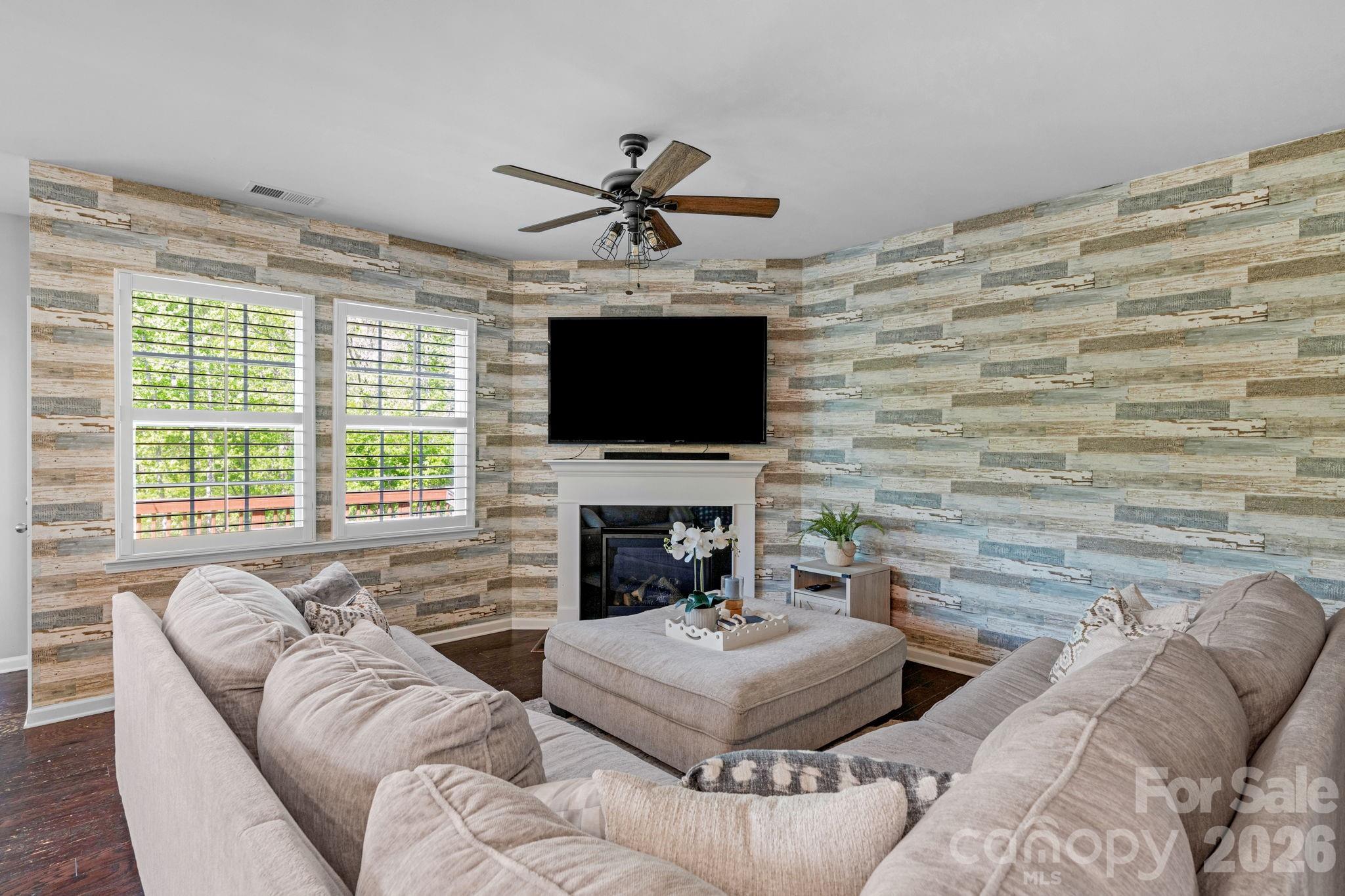 5000 Lily Pond Circle Property Photo 8