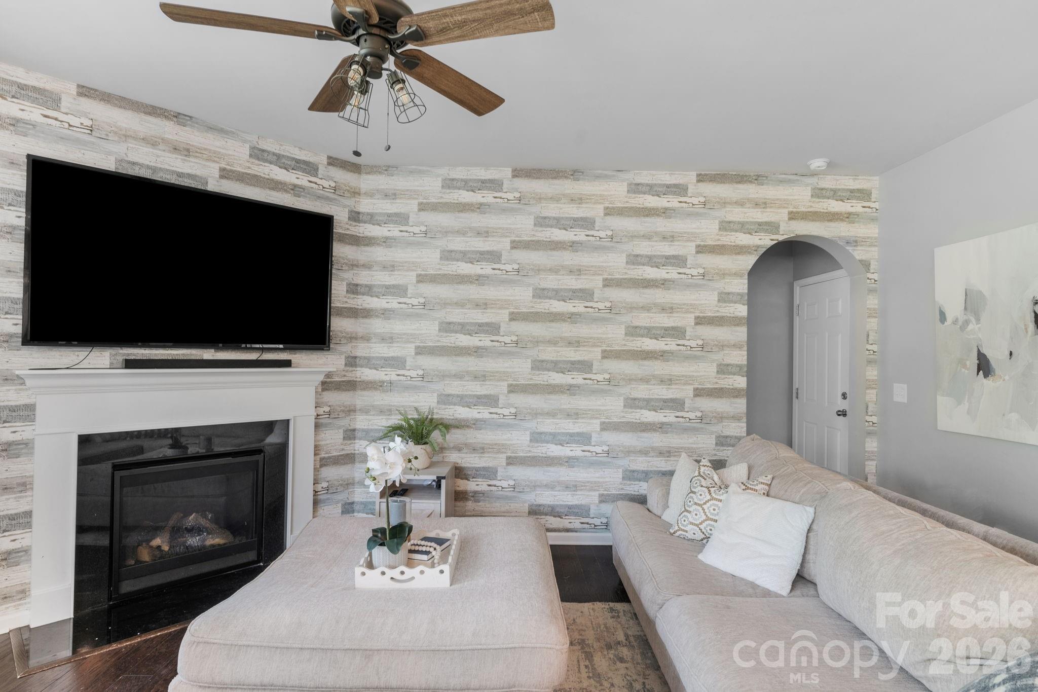 5000 Lily Pond Circle Property Photo 9