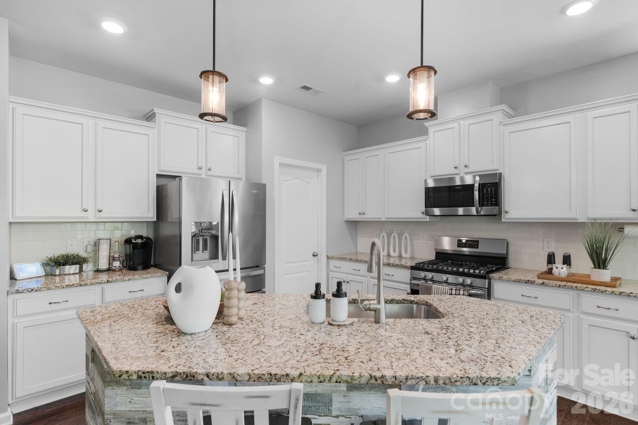 5000 Lily Pond Circle Property Photo 12