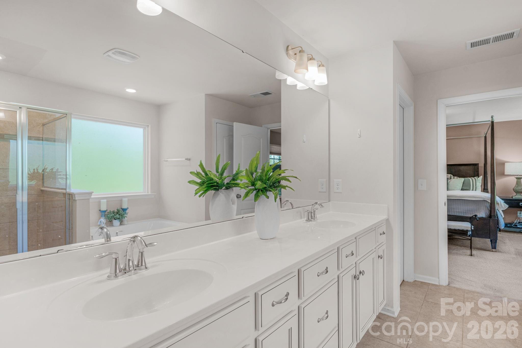 5000 Lily Pond Circle Property Photo 27