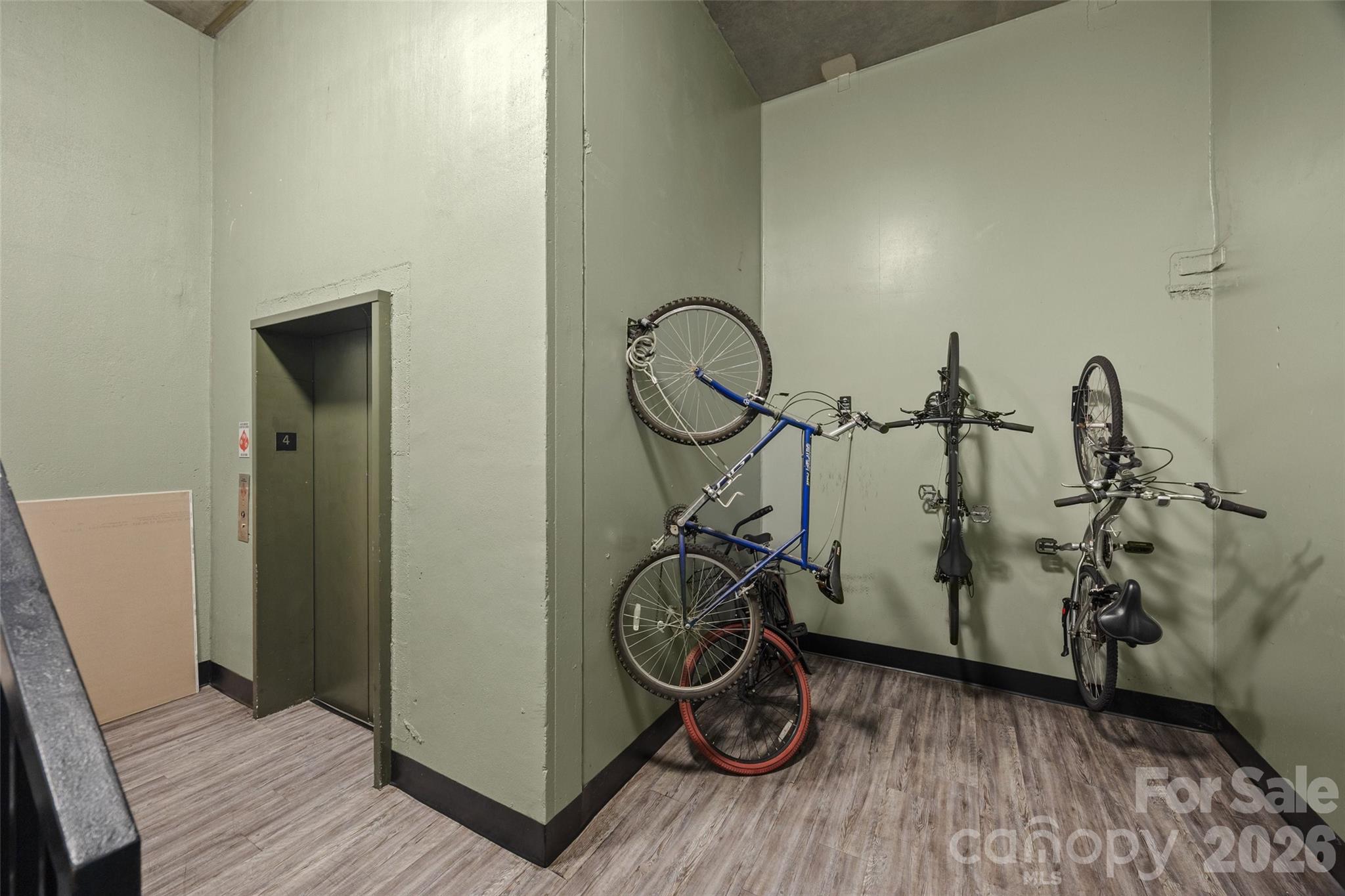 115 E Park Avenue 423 Property Photo 9