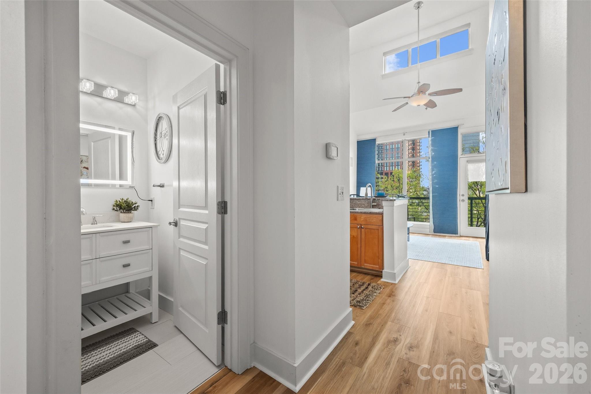 115 E Park Avenue 423 Property Photo 12