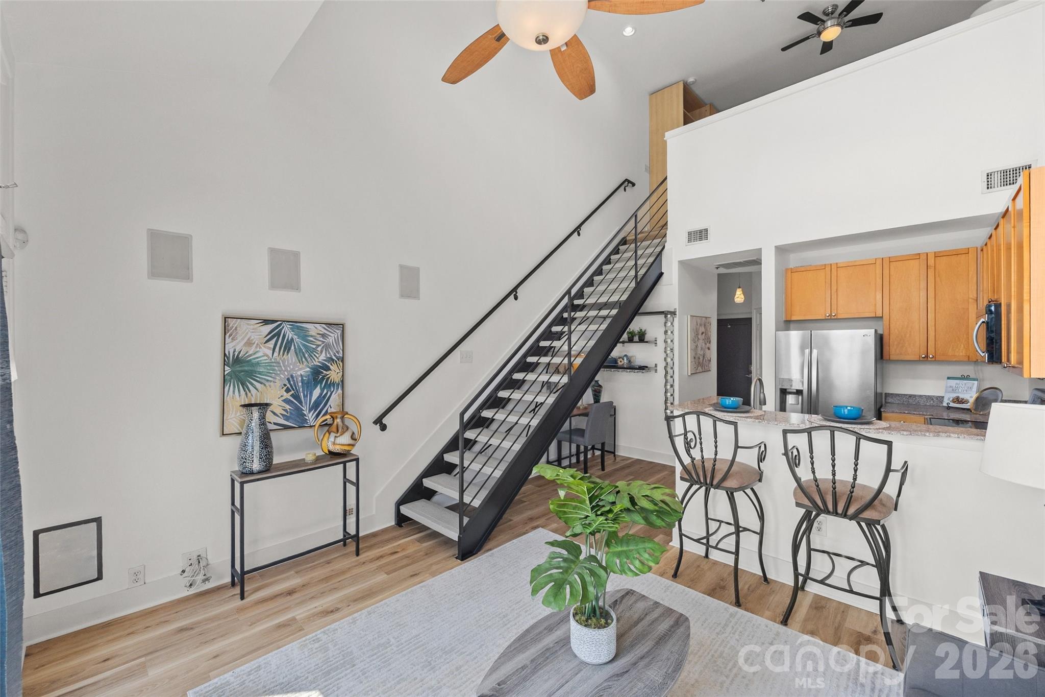 115 E Park Avenue 423 Property Photo 13