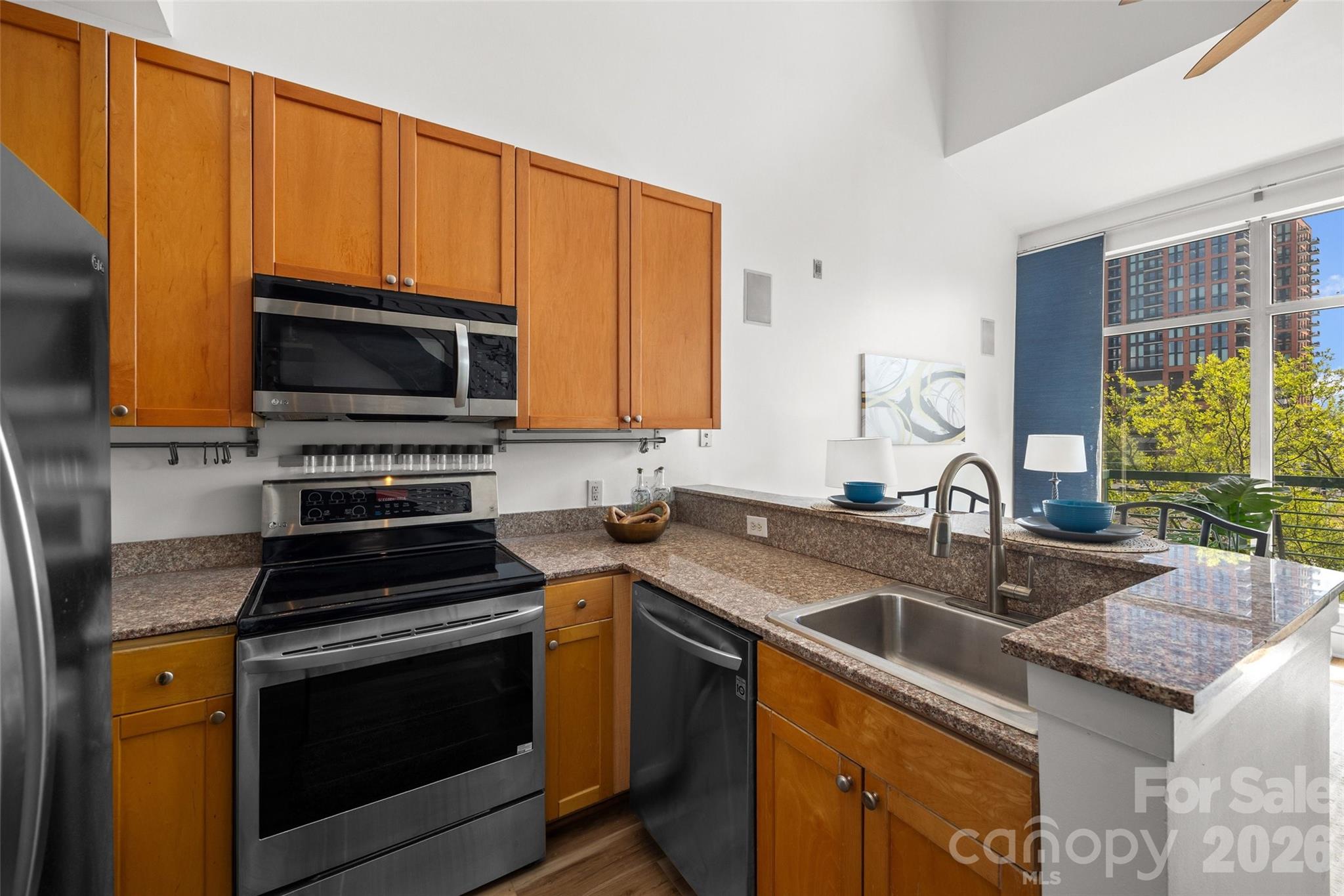 115 E Park Avenue 423 Property Photo 21