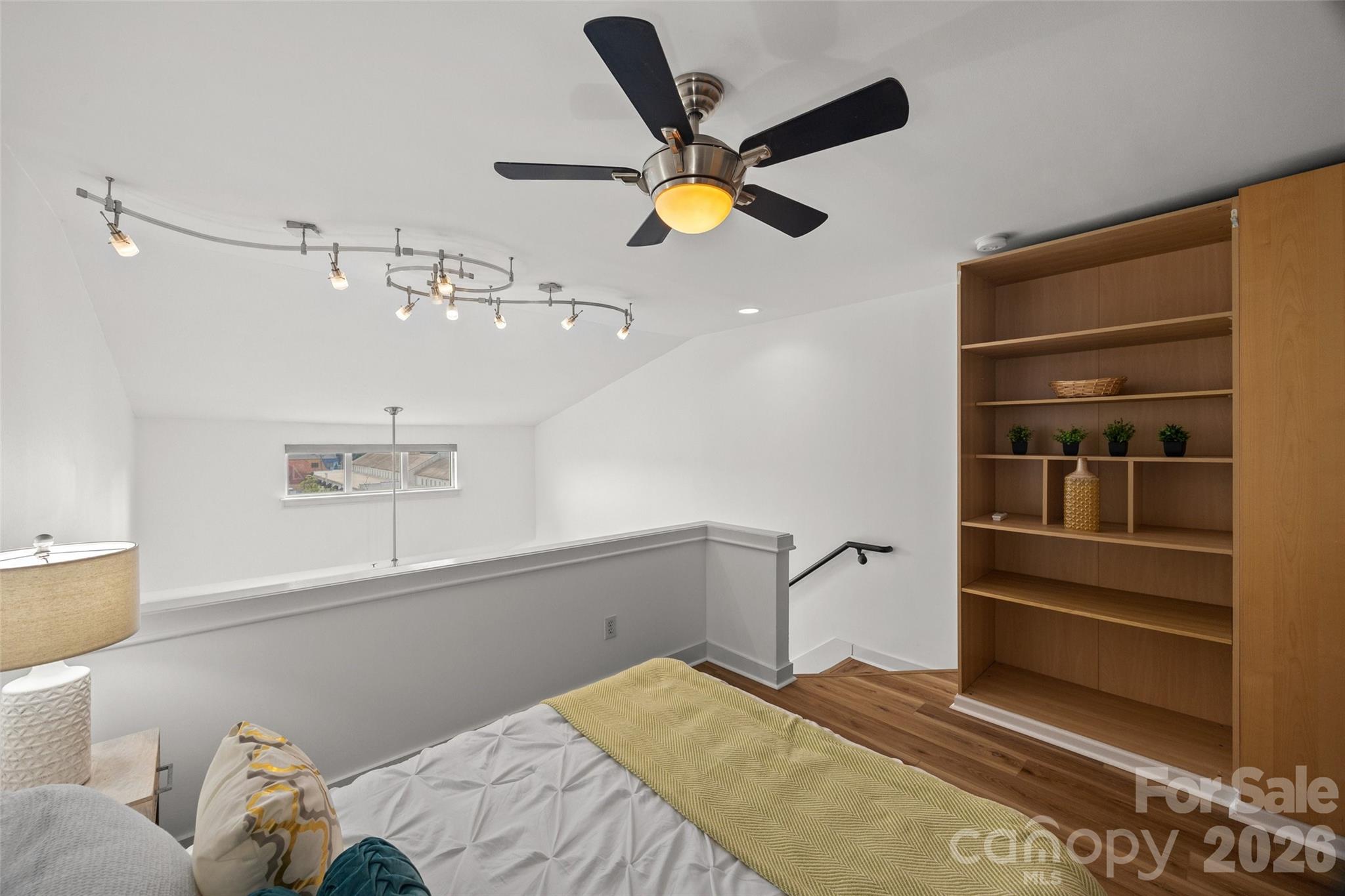 115 E Park Avenue 423 Property Photo 24