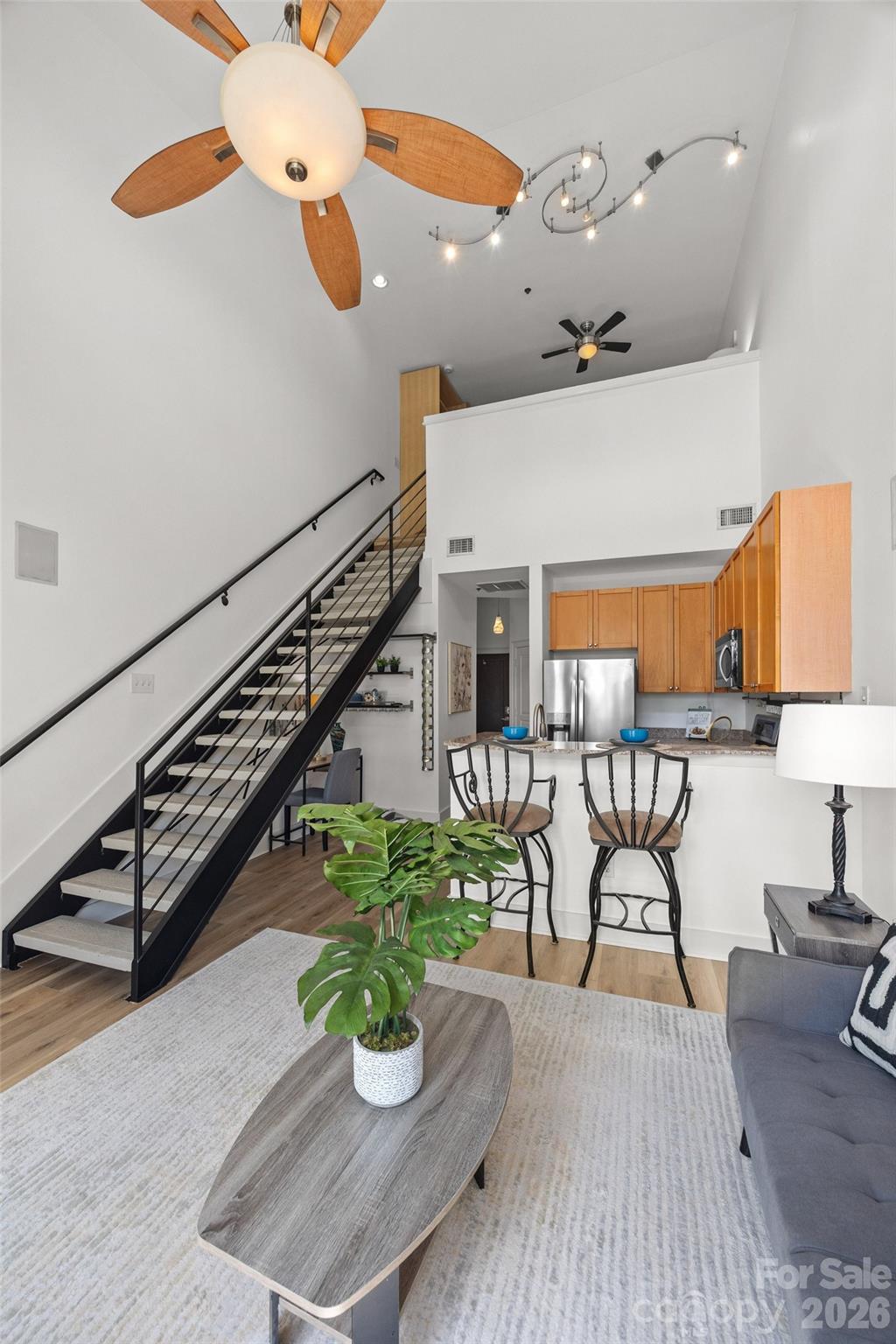 115 E Park Avenue 423 Property Photo 26