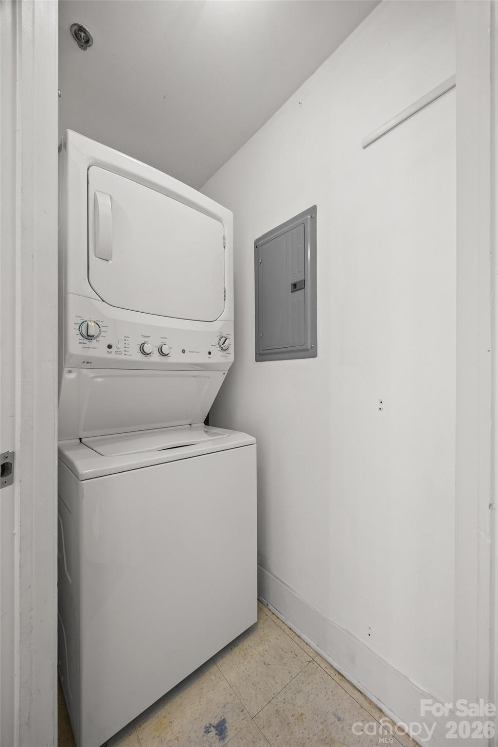 115 E Park Avenue 423 Property Photo 28