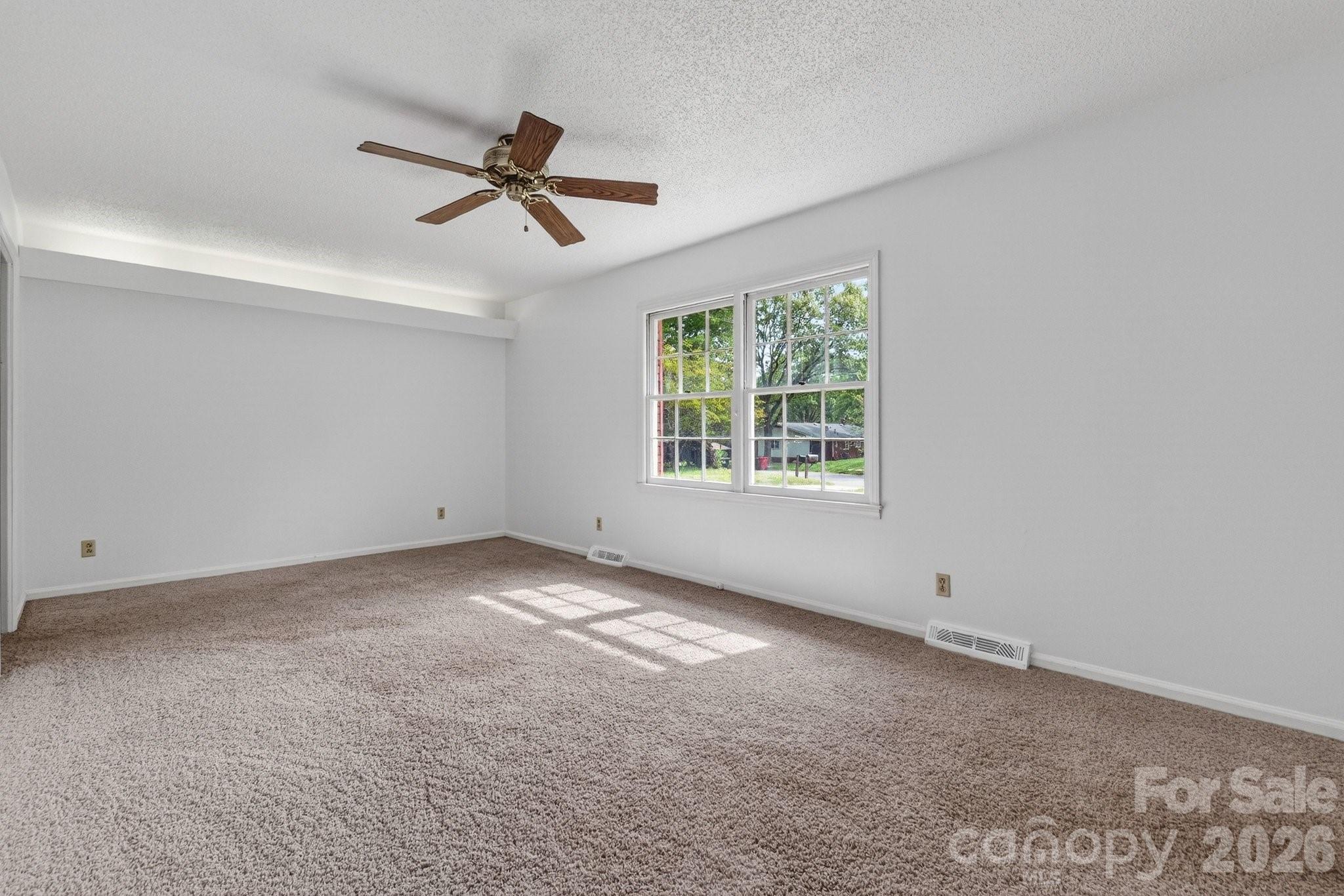 710 Twin Oaks Road Property Photo 7