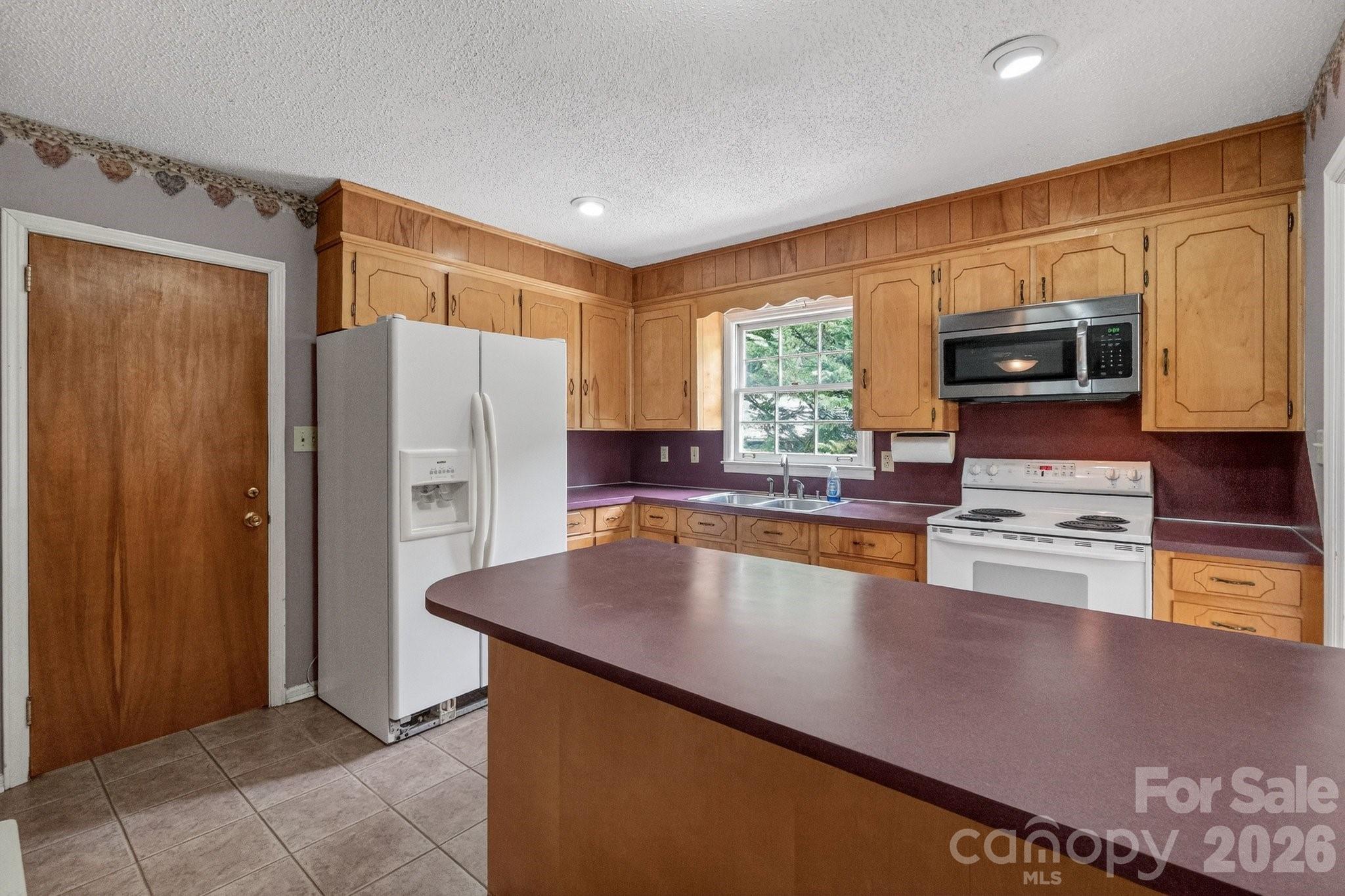 710 Twin Oaks Road Property Photo 13