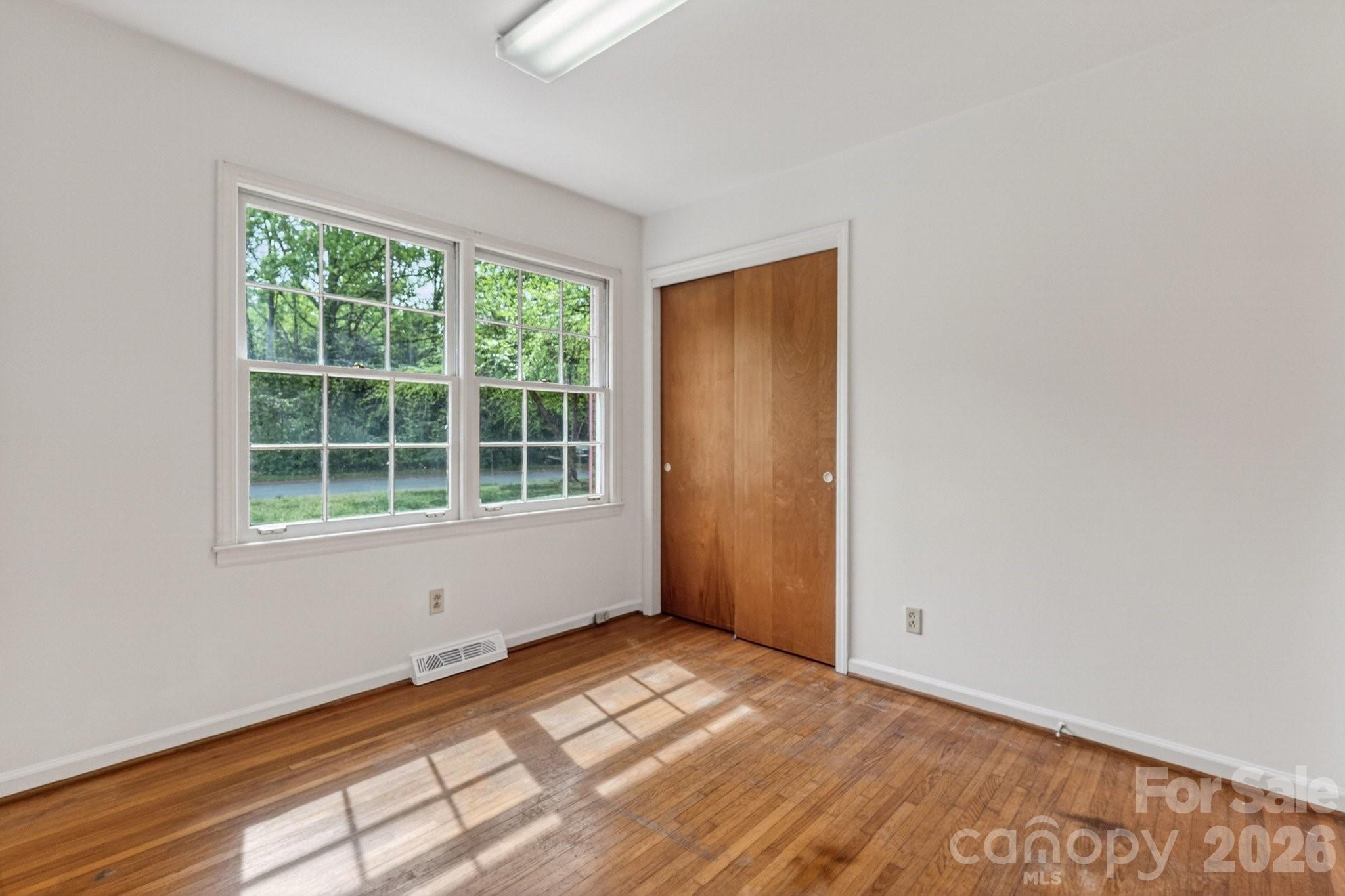 710 Twin Oaks Road Property Photo 23