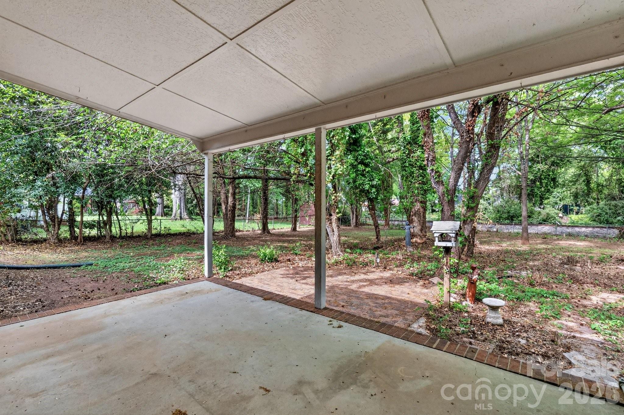 710 Twin Oaks Road Property Photo 28