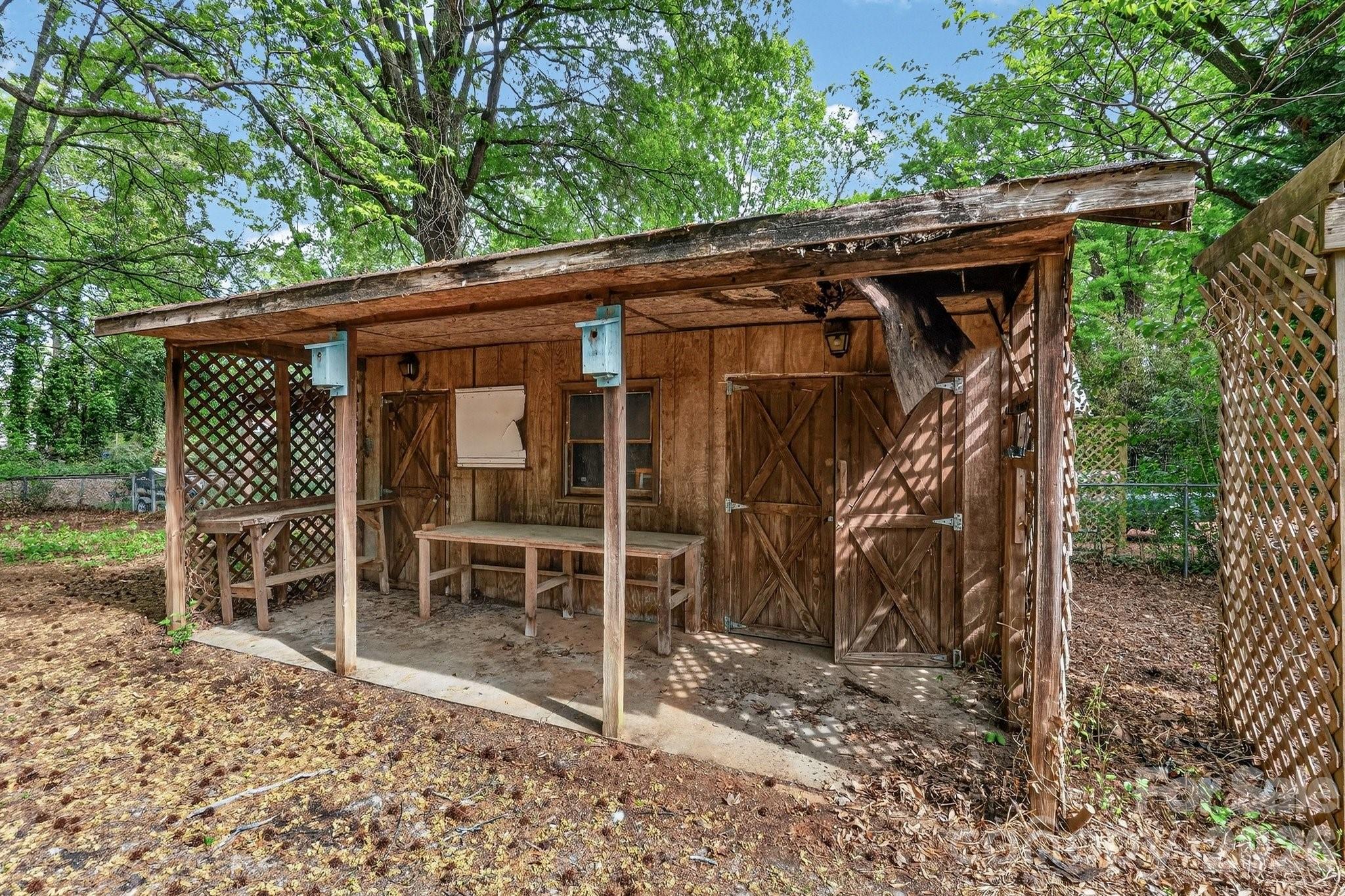 710 Twin Oaks Road Property Photo 31