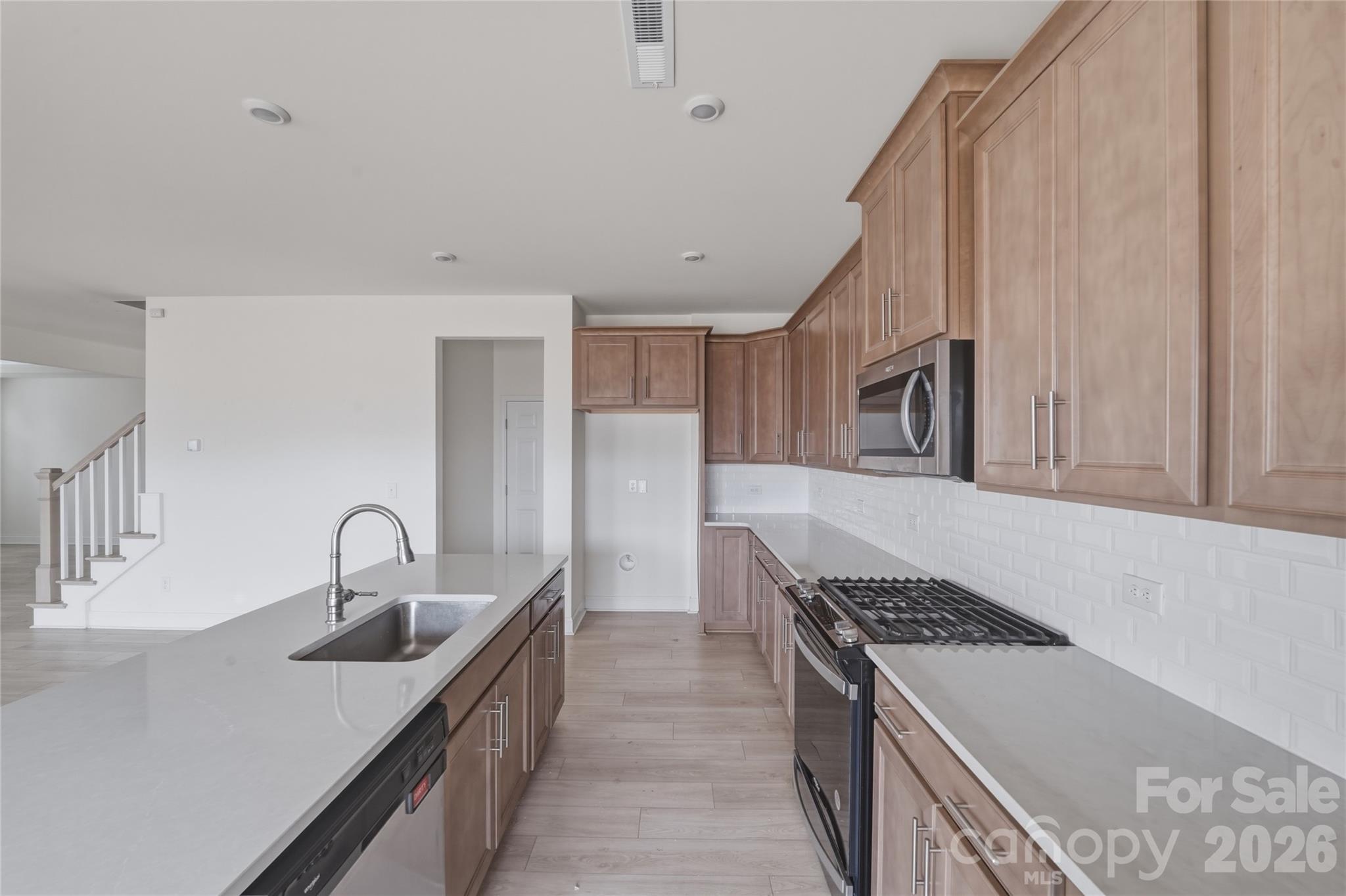 284 Supernova Drive Property Photo 3