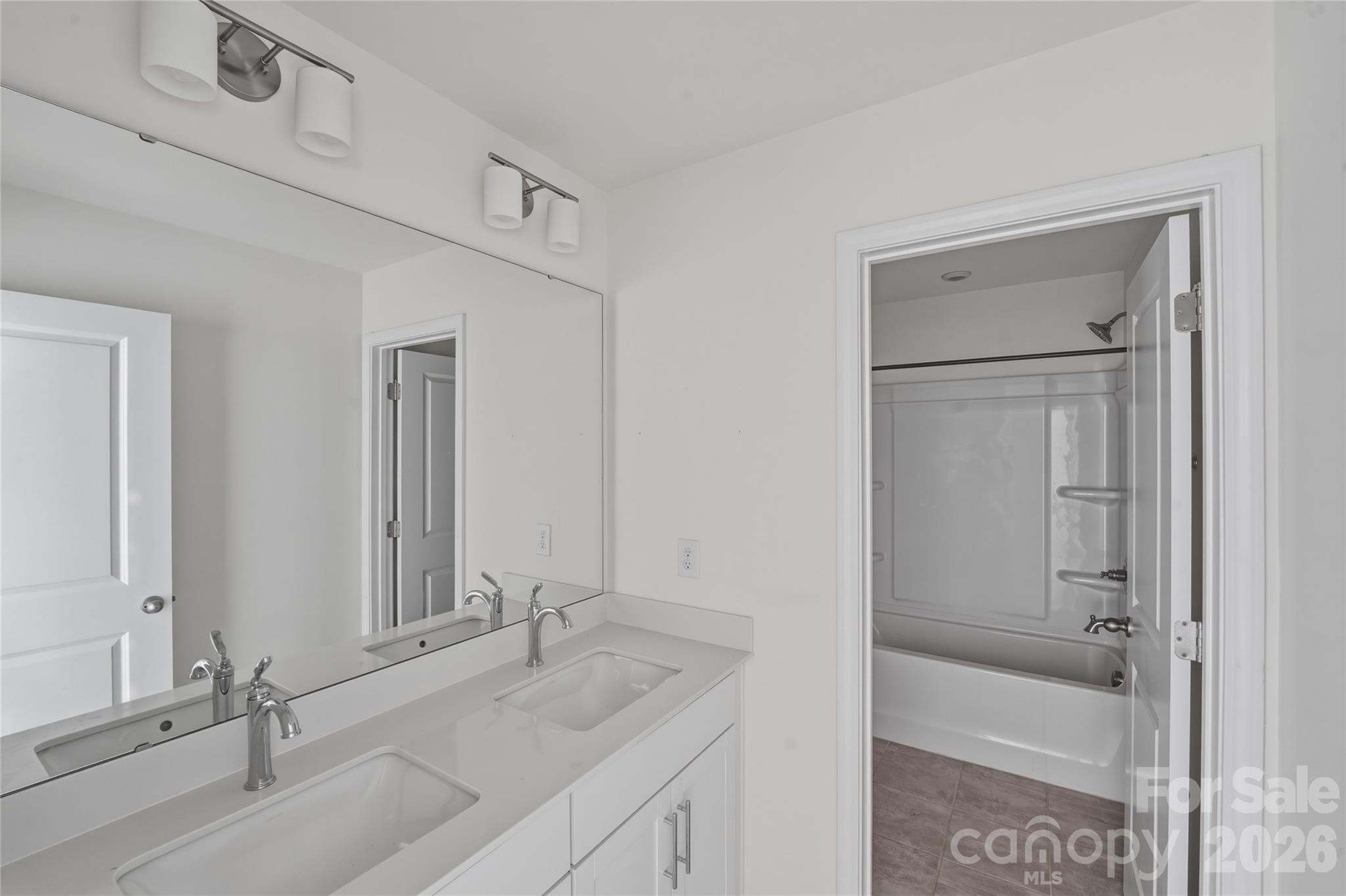 284 Supernova Drive Property Photo 4