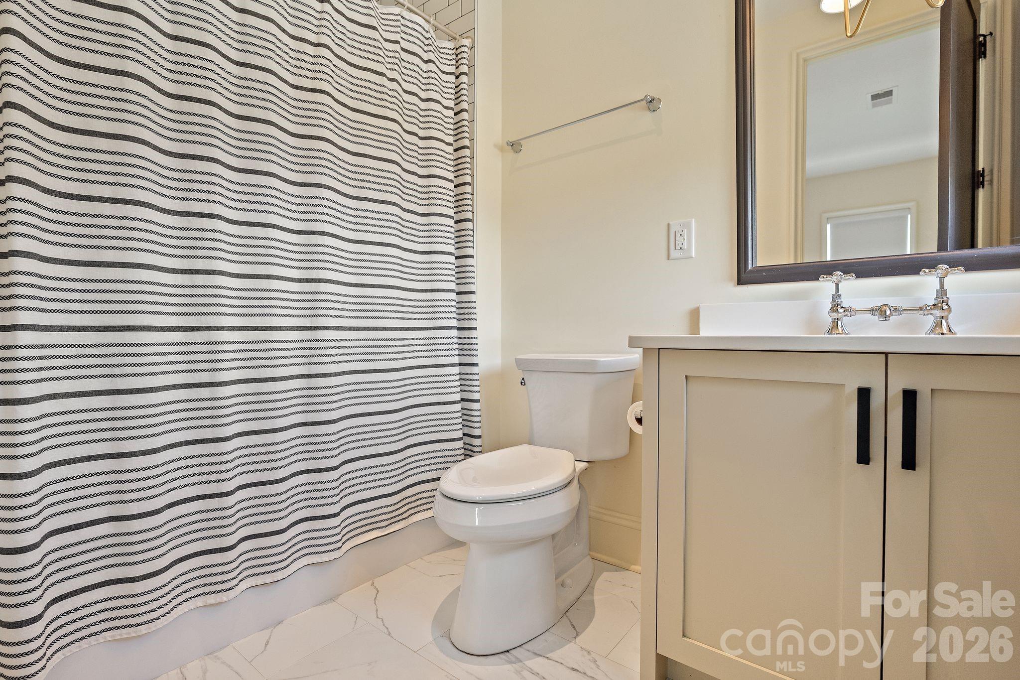 2652 Chesterfield Avenue Property Photo 24