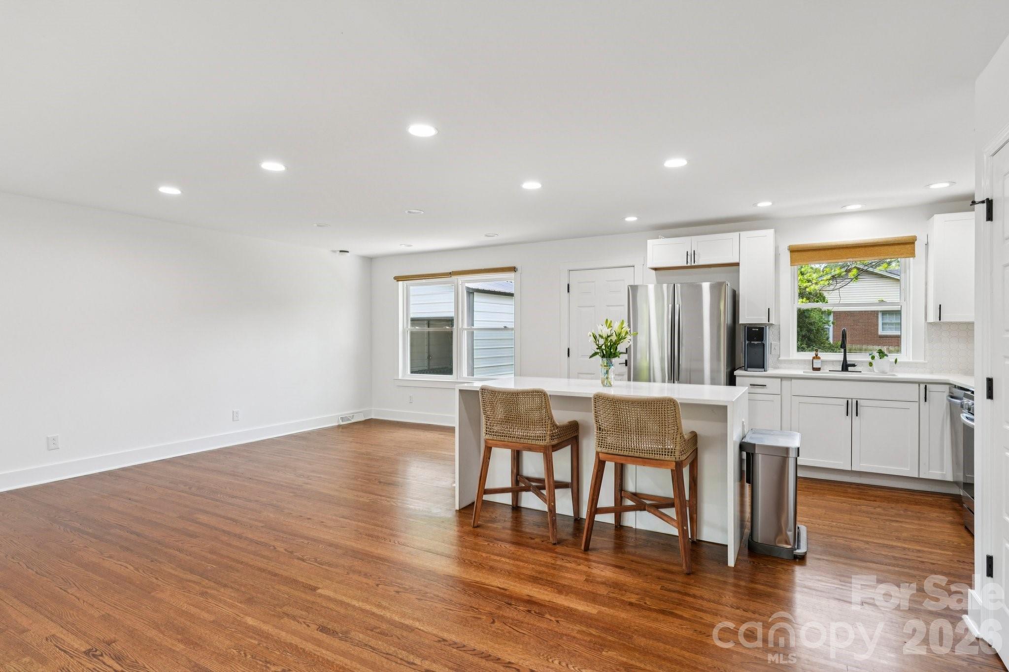 5300 Cheval Place Property Photo 2