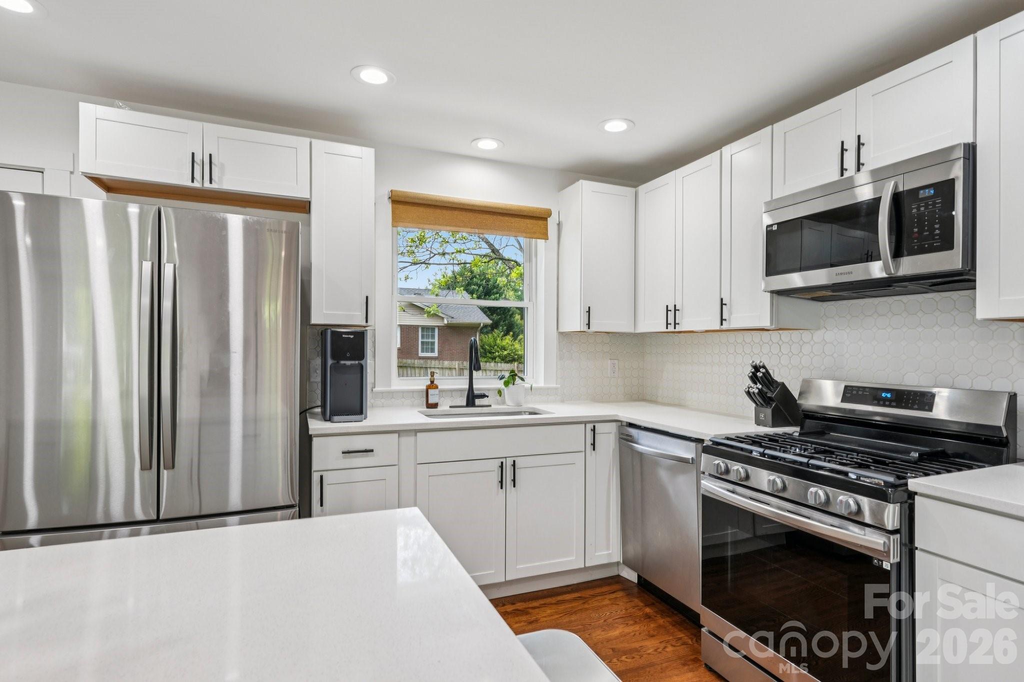 5300 Cheval Place Property Photo 4